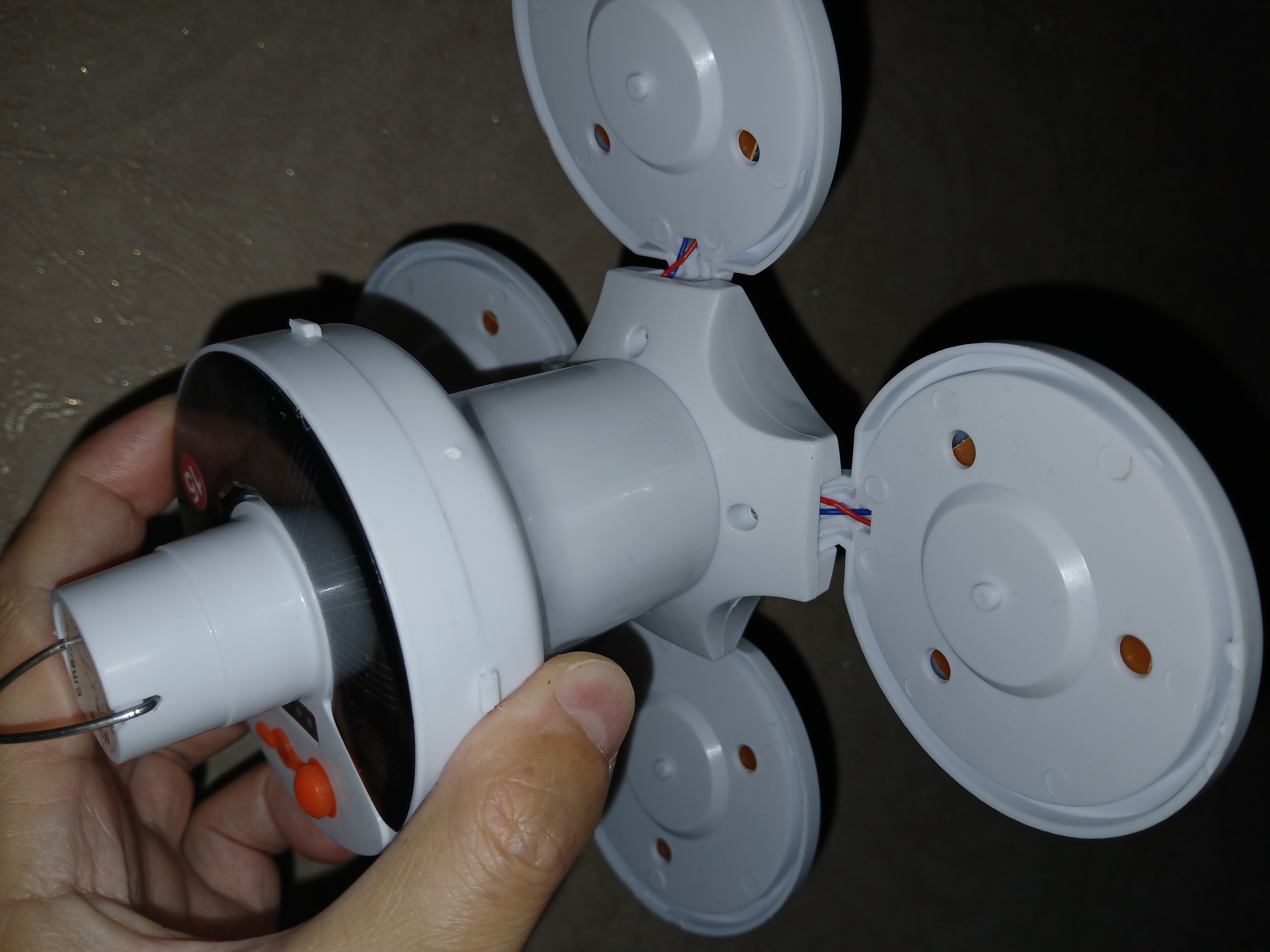 Quyoshli LED lampa, buklanadigan, 5 rejim, USB zaryad, ilgak bilan, kamping va uy uchun