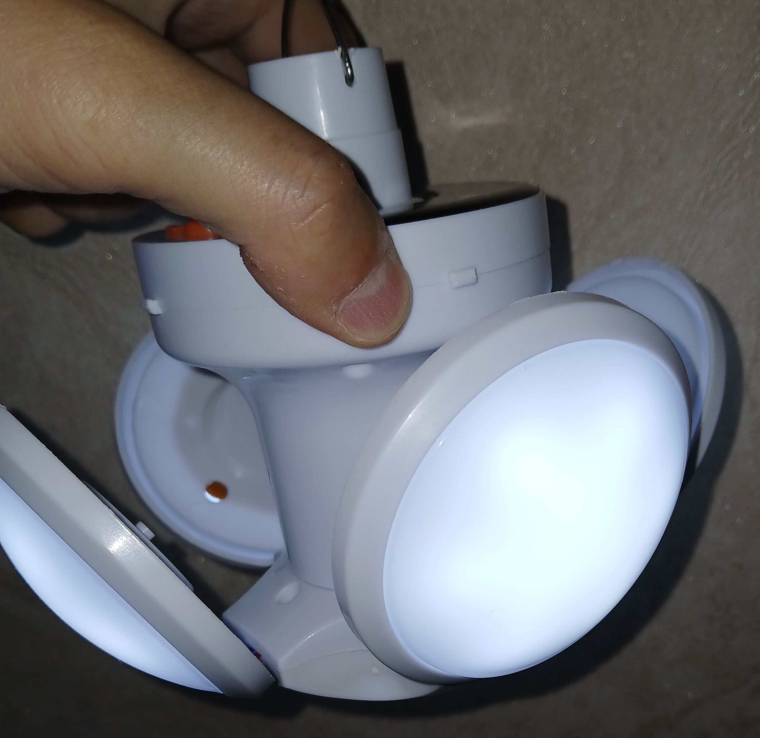 Quyoshli LED lampa, buklanadigan, 5 rejim, USB zaryad, ilgak bilan, kamping va uy uchun