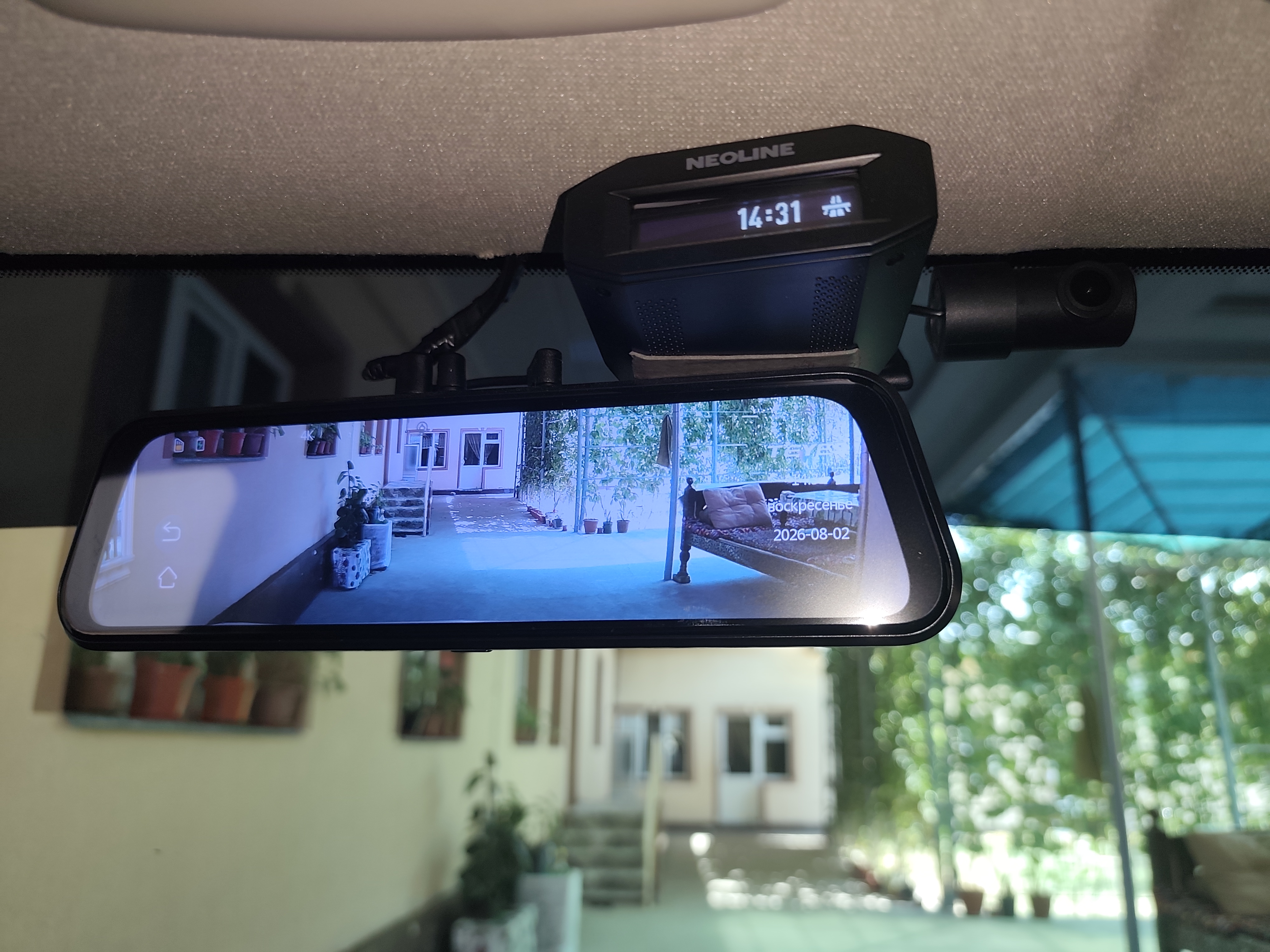 Видеорегистратор 4K Teyes Q8 3в1 с Wi-Fi, 3 камеры, ночной режим и + 32Gb флешка подарок