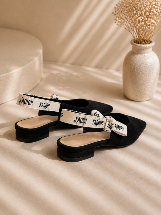 Ayollar uchun slingback oyoq kiyimlari, uchli burunli tasmali baletka