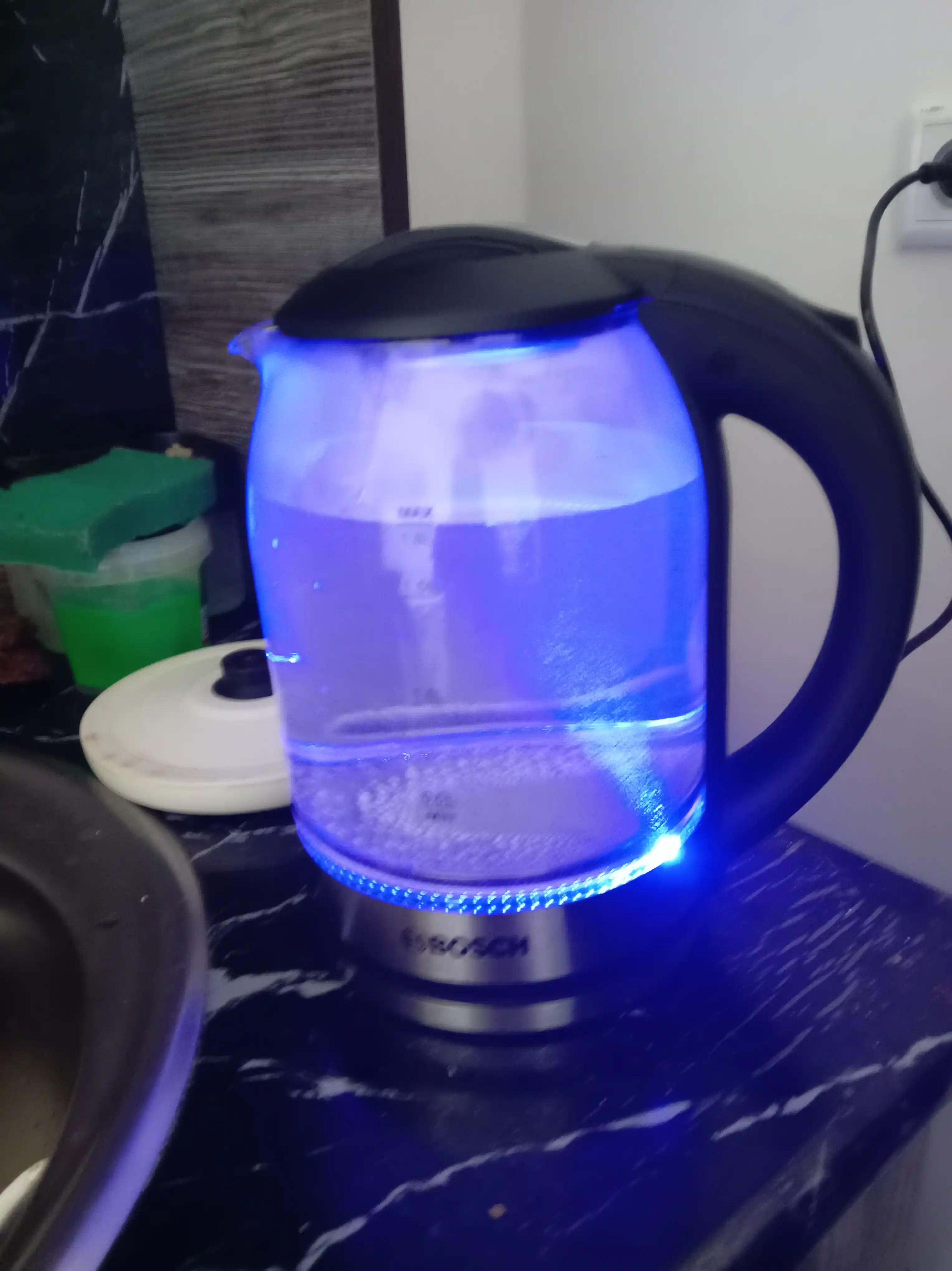 Tefal elektr choynak BOSCH 1.8L — 1500W quvvatli, LED yoritgichli zamonaviy choynak