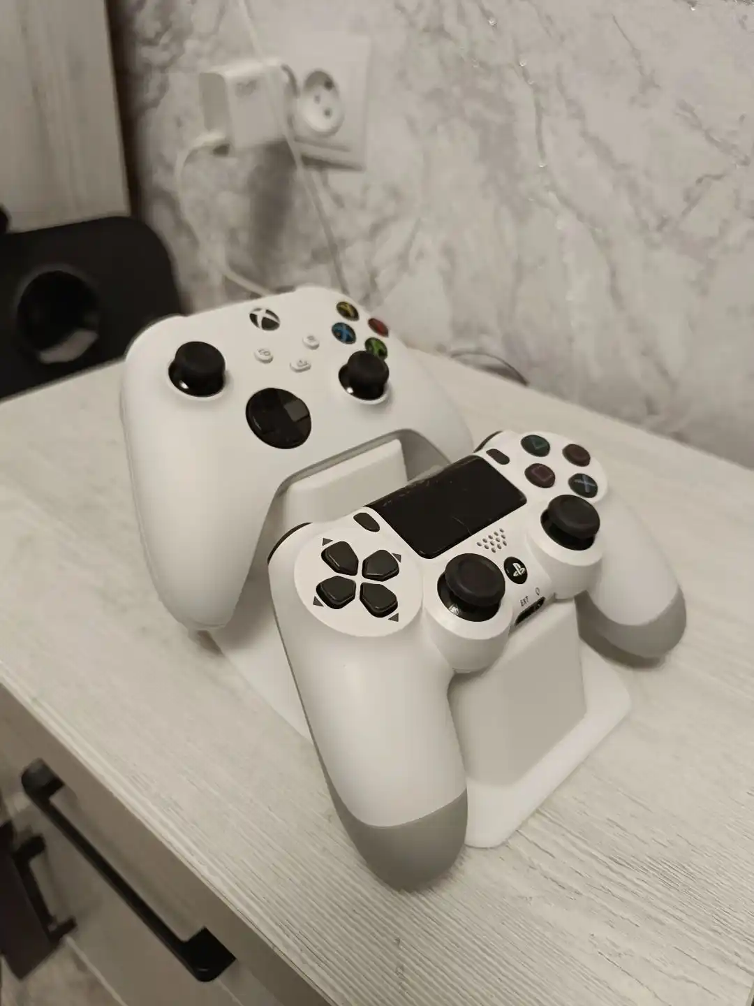 PlayStation va Xbox geympad uchun qulay universal taglik