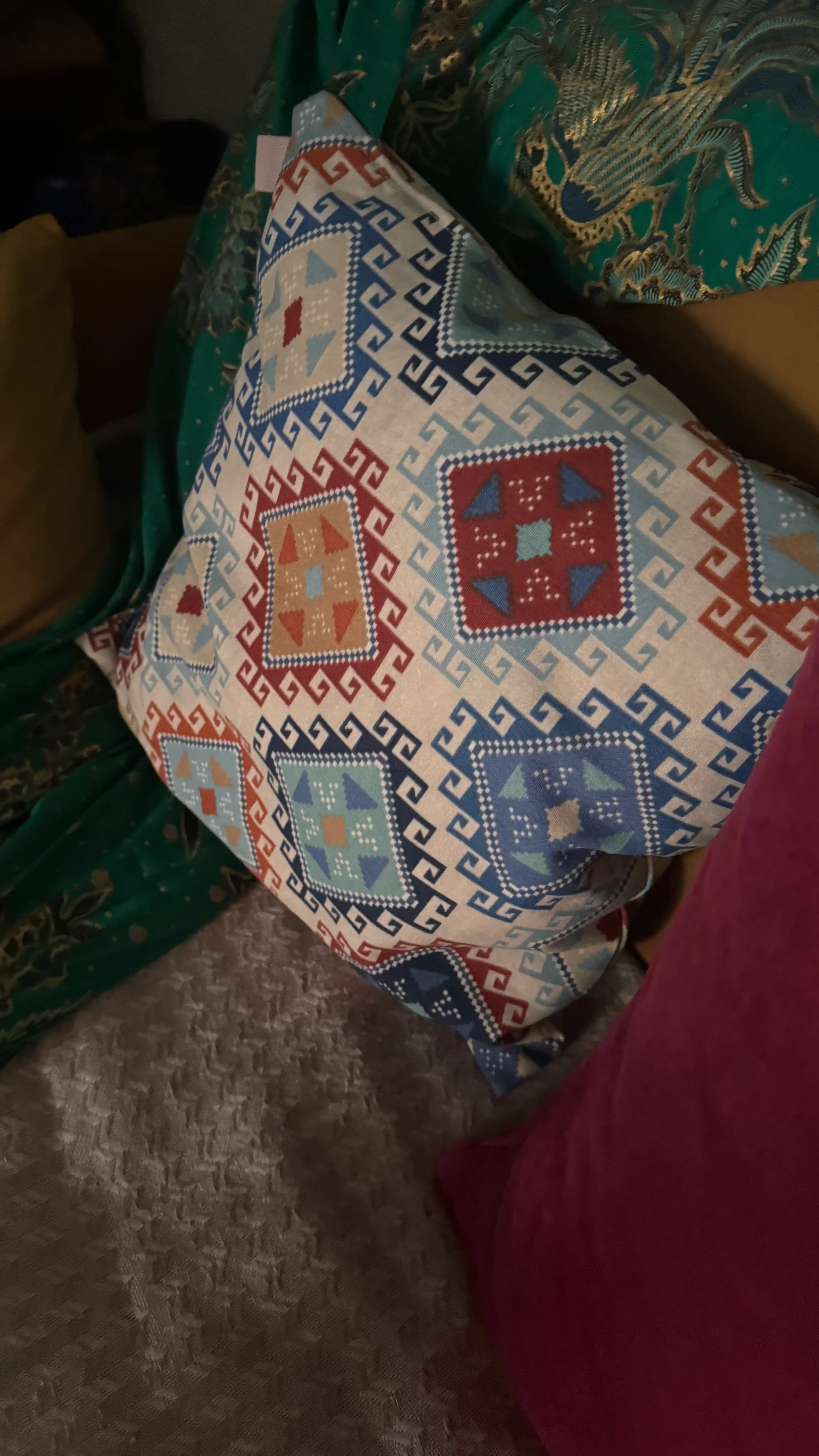 Dekorativ yostiqcha Ikat stilidagi kvadrat, 40x40 sm