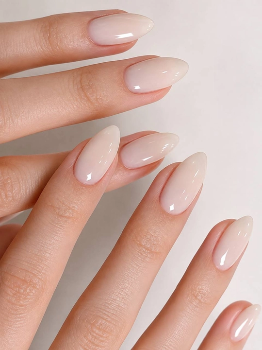 "LuxNail: Har xil rang va shakldagi sun'iy tirnoqlar to'plami – mukammal go'zallik!"