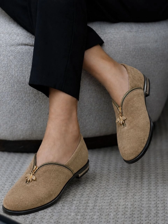 Ayollar uchun tuflilar, laklangan, charm, zamsh, zamokli, 35-40