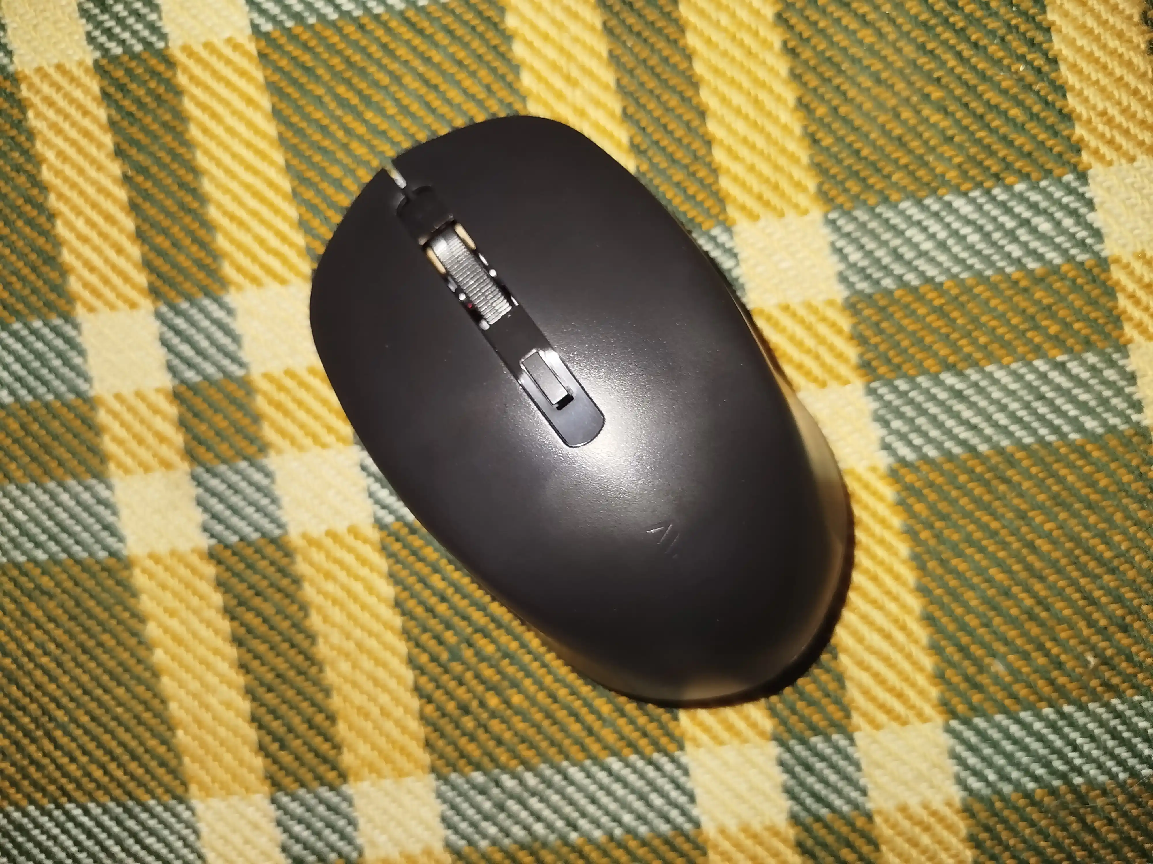 Sichqoncha simsiz va ovozsiz  2.4G va Bluetooth Metoo E0