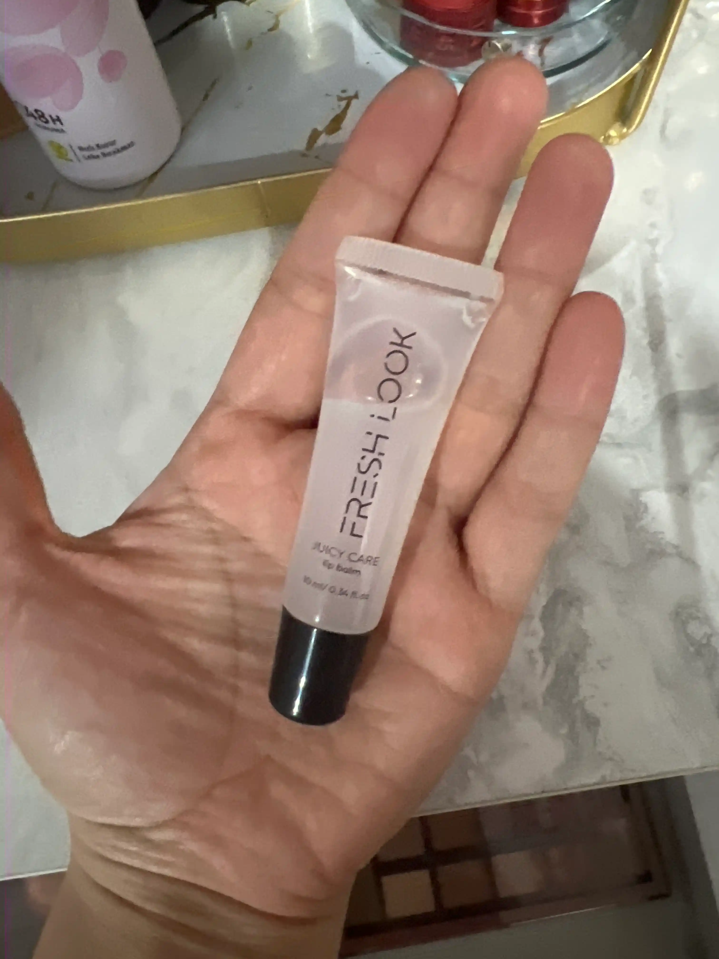 Блеск для губ аромат мармелада FRESH LOOK Juicy care lip balm, 10 мл