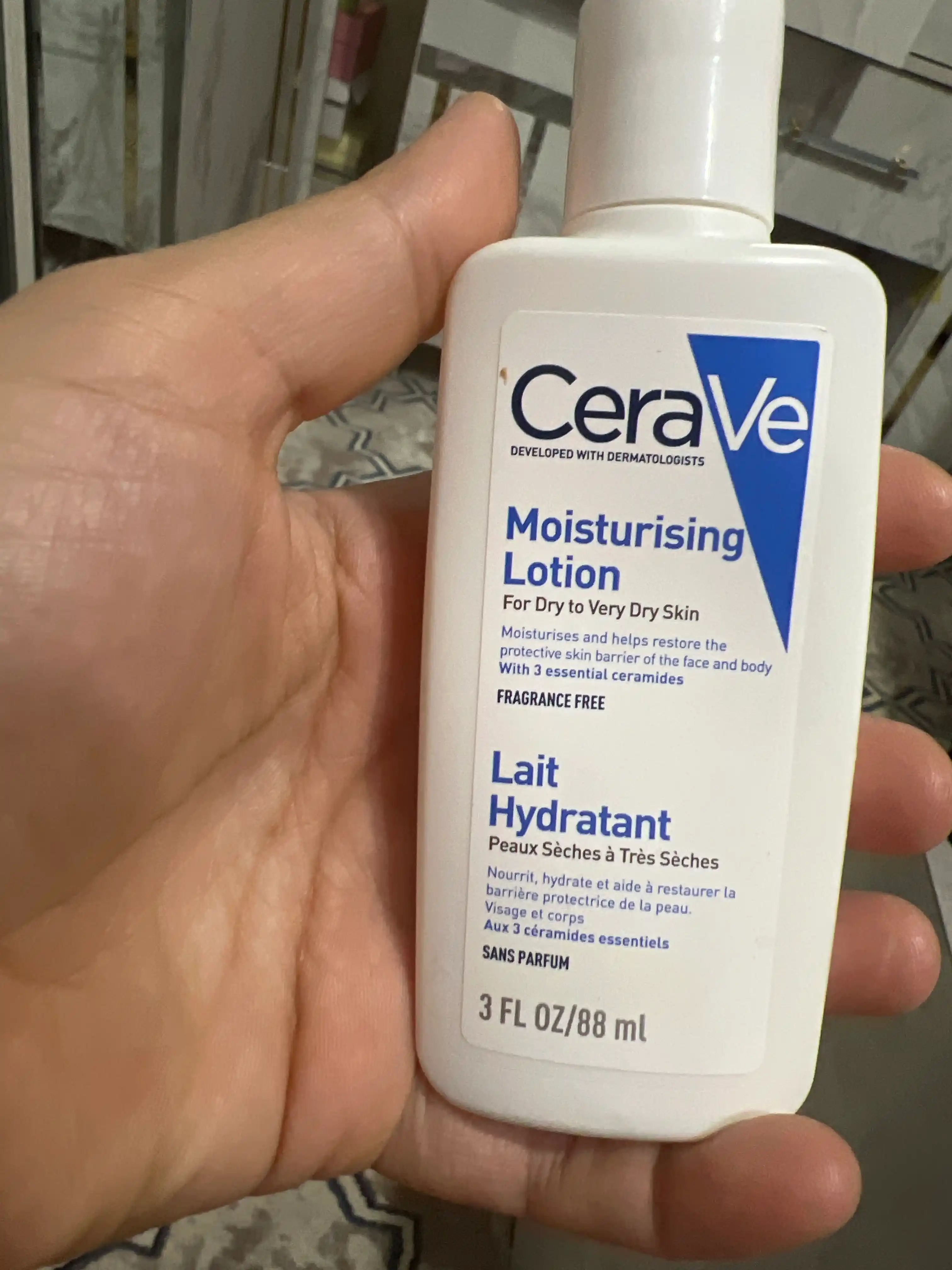 CeraVe Quruq va juda quruq yuz va badan terisi uchun namlantiruvchi losyon, 88 ml