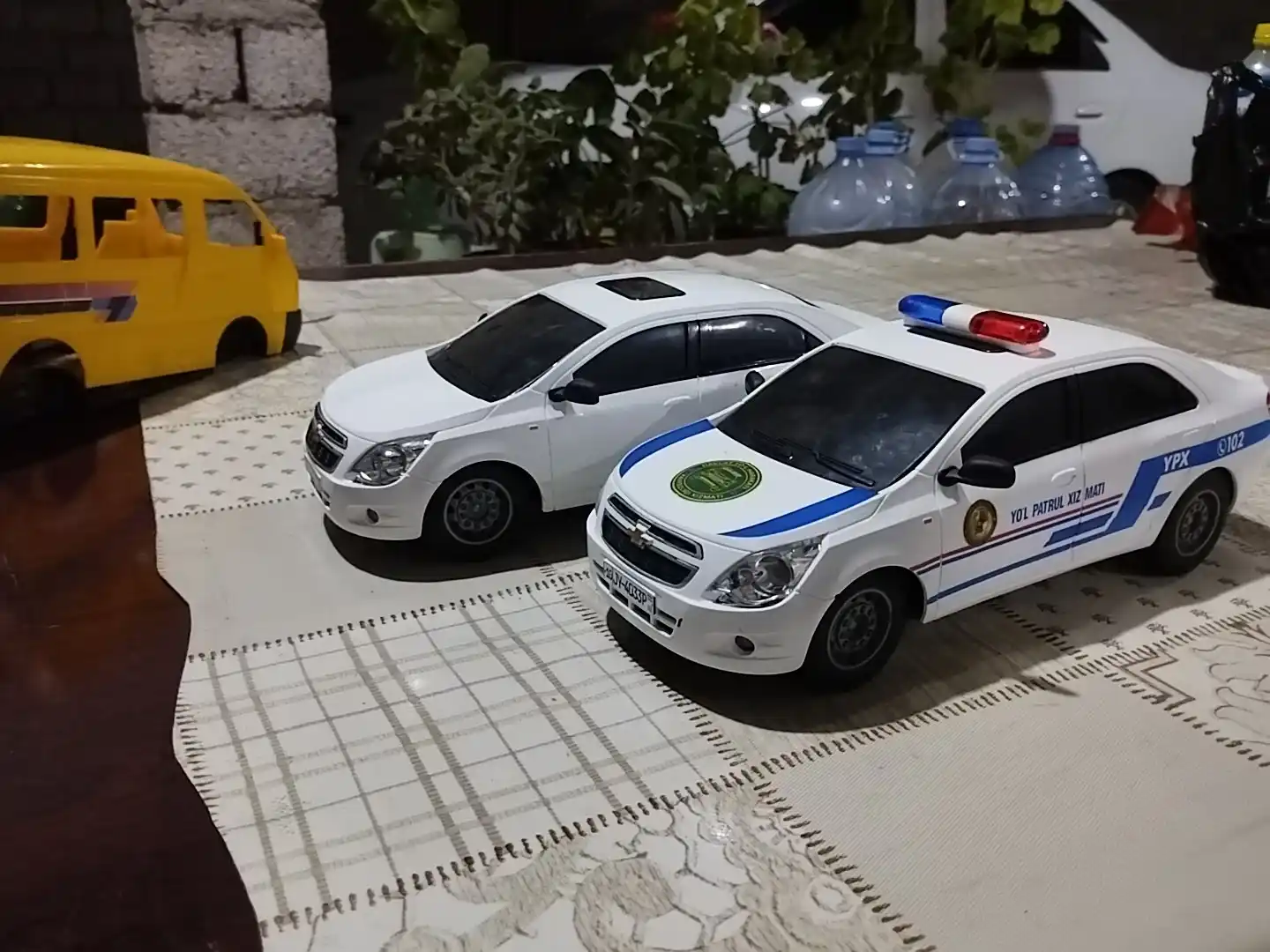 Машинка на пульте управления FIDGO Chevrolet Cobalt, 1:16, с аккумулятором
