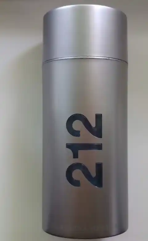 Erkaklar atiri CAROLINA HERRERA 212 NYC Men, 100 ml