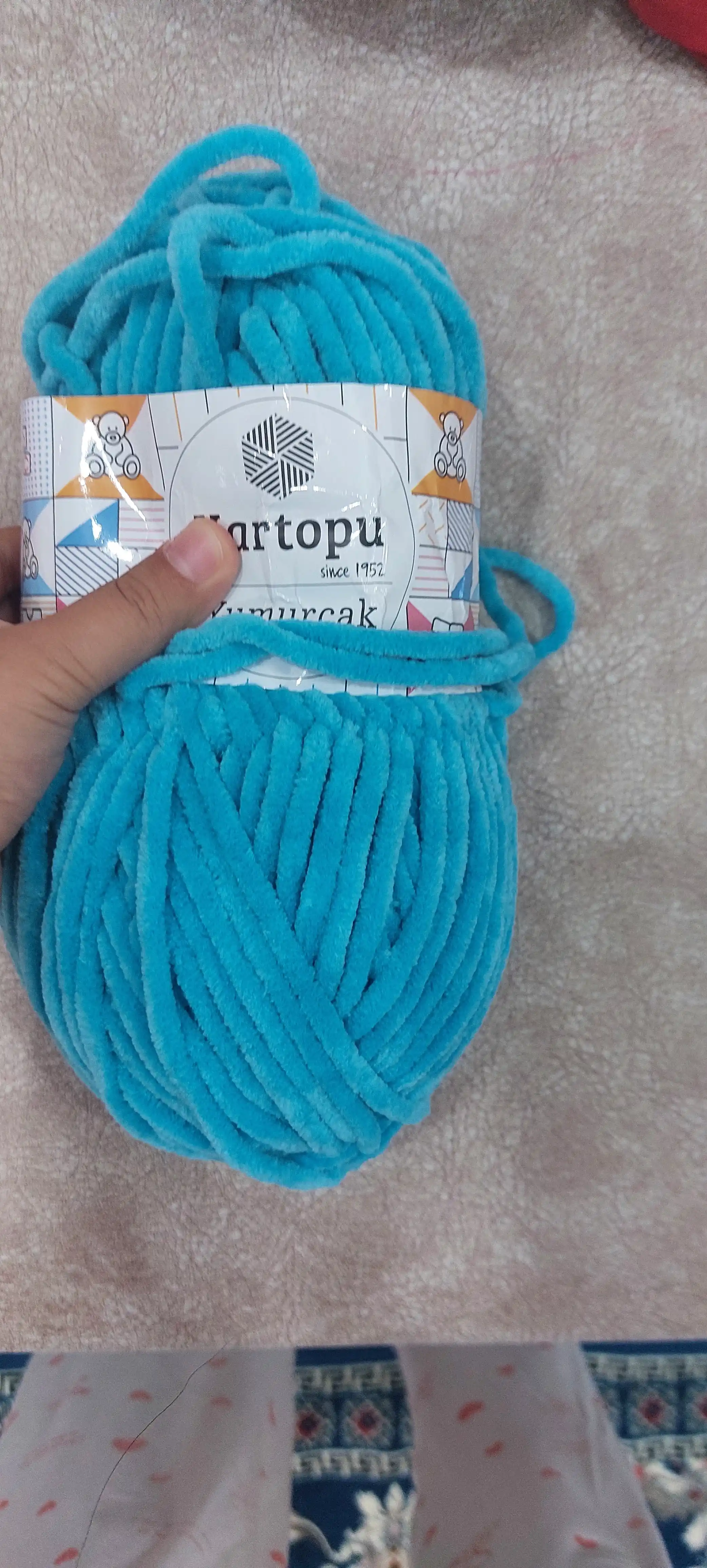 Kartopu Yumurcak, 100% полиэстер, 100 гр, 120 м, плюшевая пряжа, для вязания