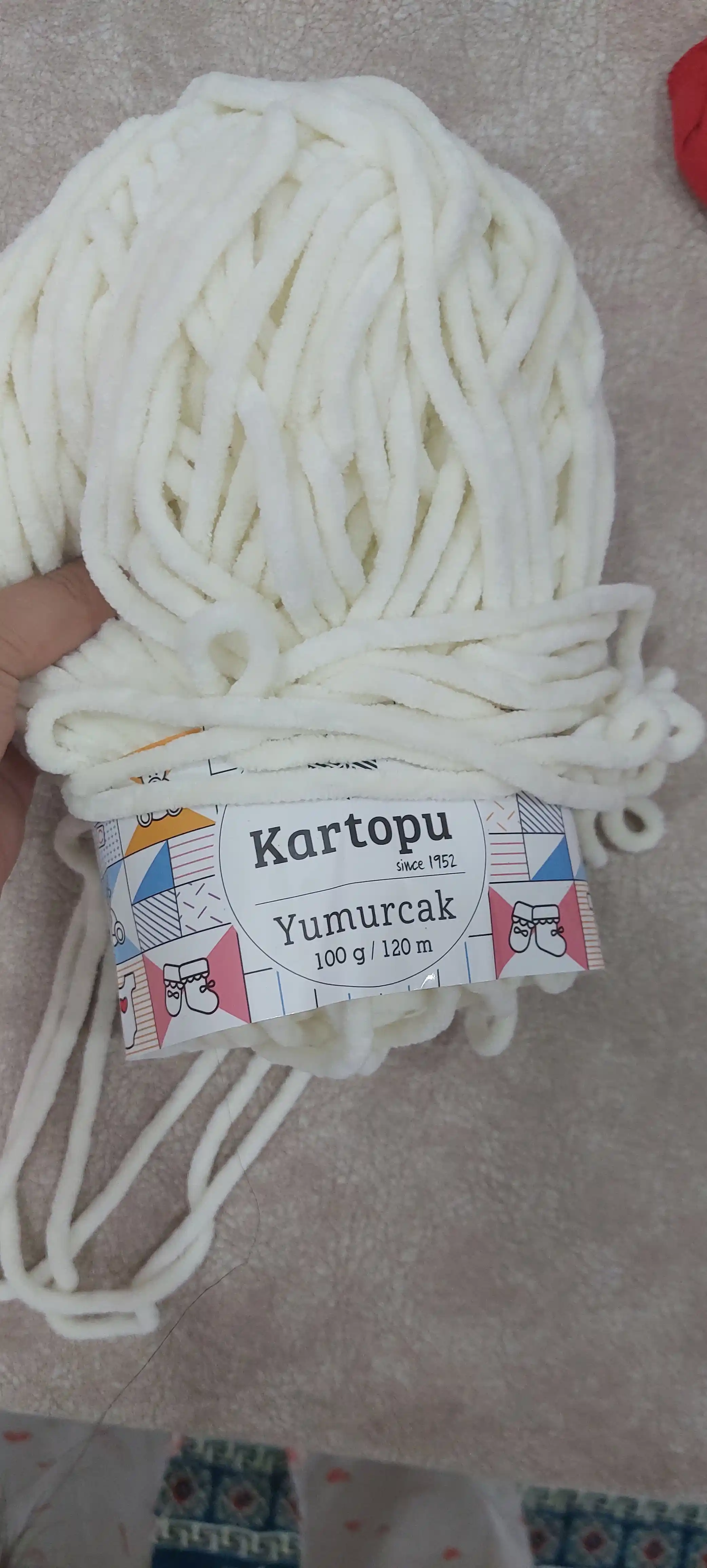 Kartopu Yumurcak, 100% полиэстер, 100 гр, 120 м, плюшевая пряжа, для вязания