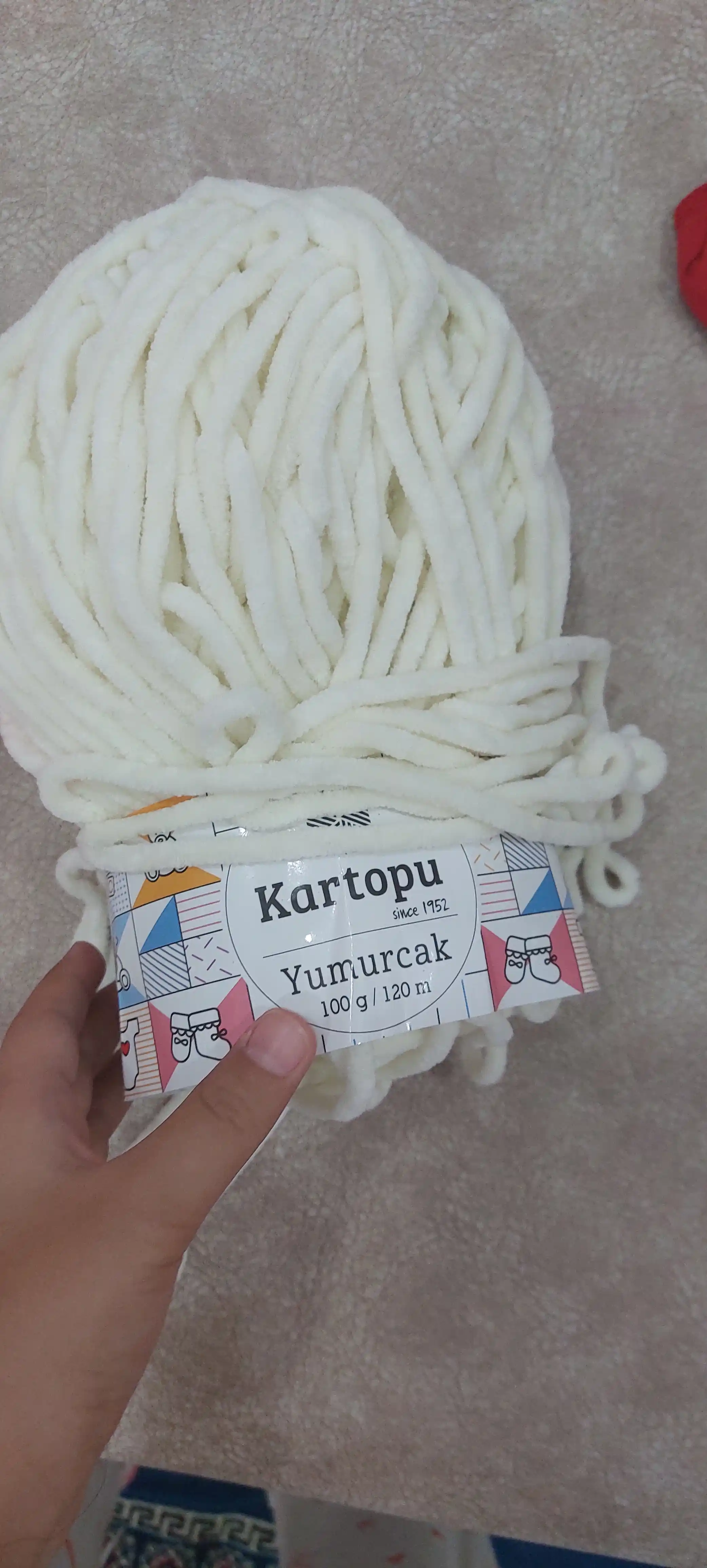 Kartopu Yumurcak, 100% полиэстер, 100 гр, 120 м, плюшевая пряжа, для вязания