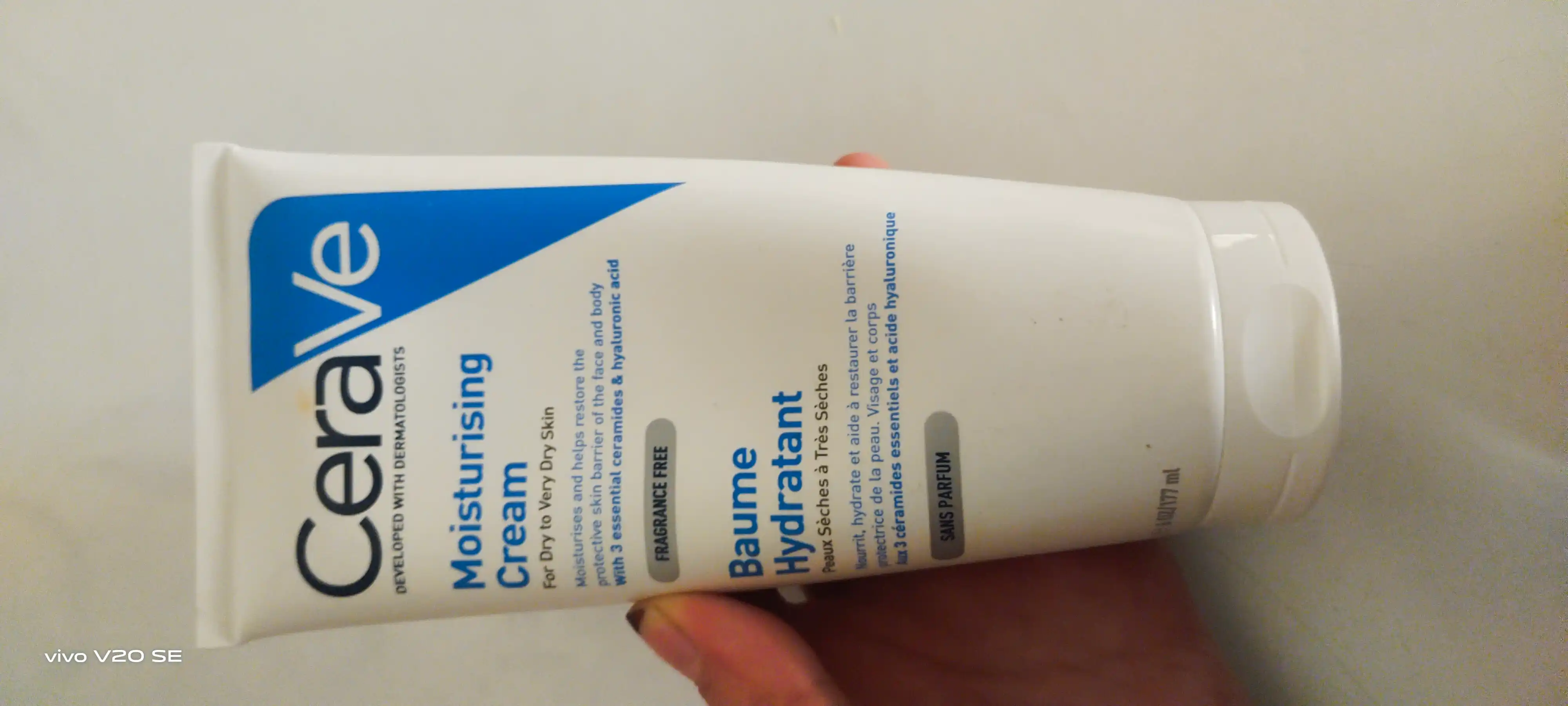CeraVe Quruq va juda quruq yuz va badan terisi uchun namlantiruvchi krem, (177 ml)