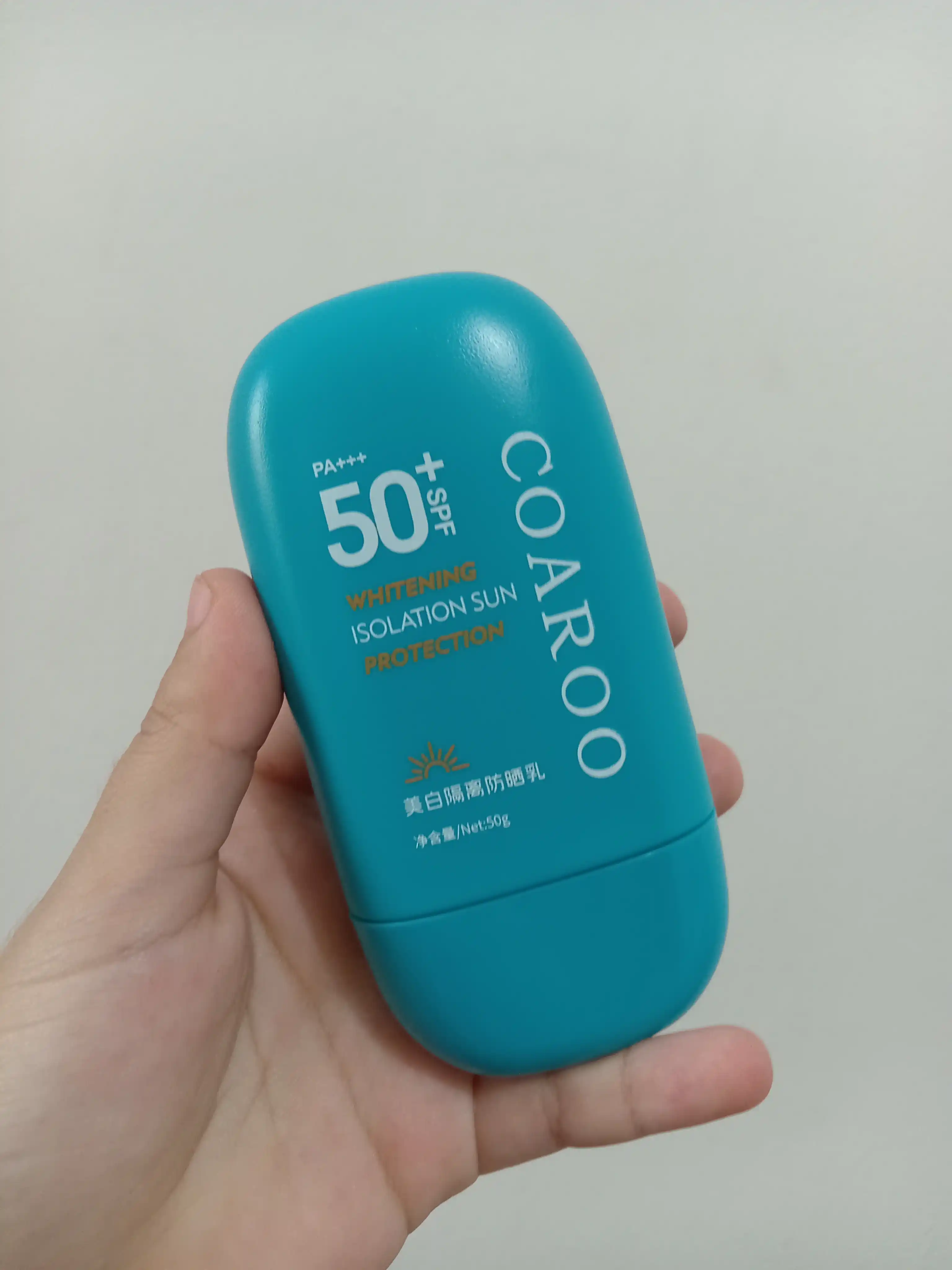 Yuz uchun SPF 50 namlantiruvchi quyoshdan himoyalovchi krem