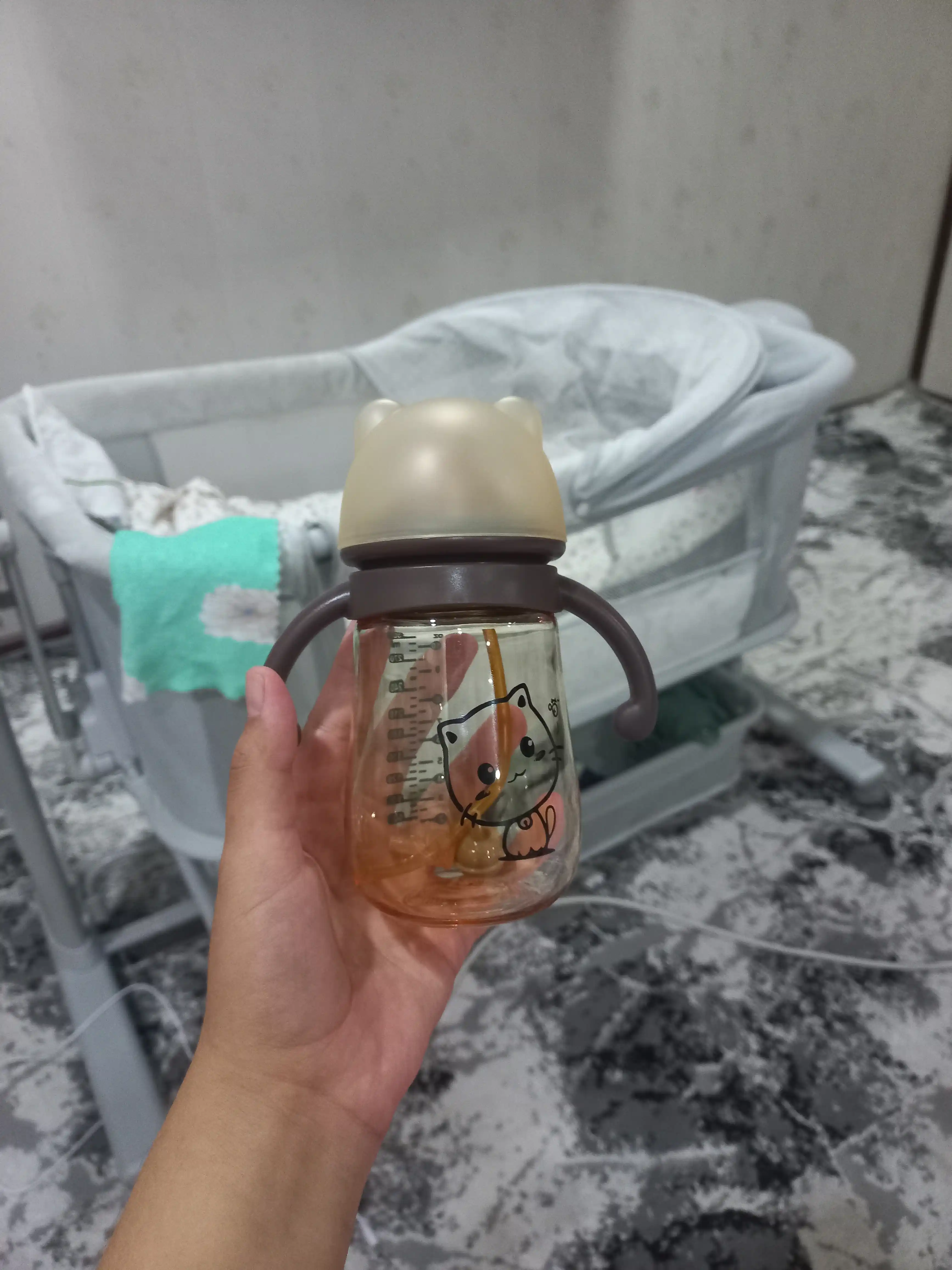 Bolalar uchun butilka akrildan, antikolik, trubkali va tutqichli, 300, 240 ml