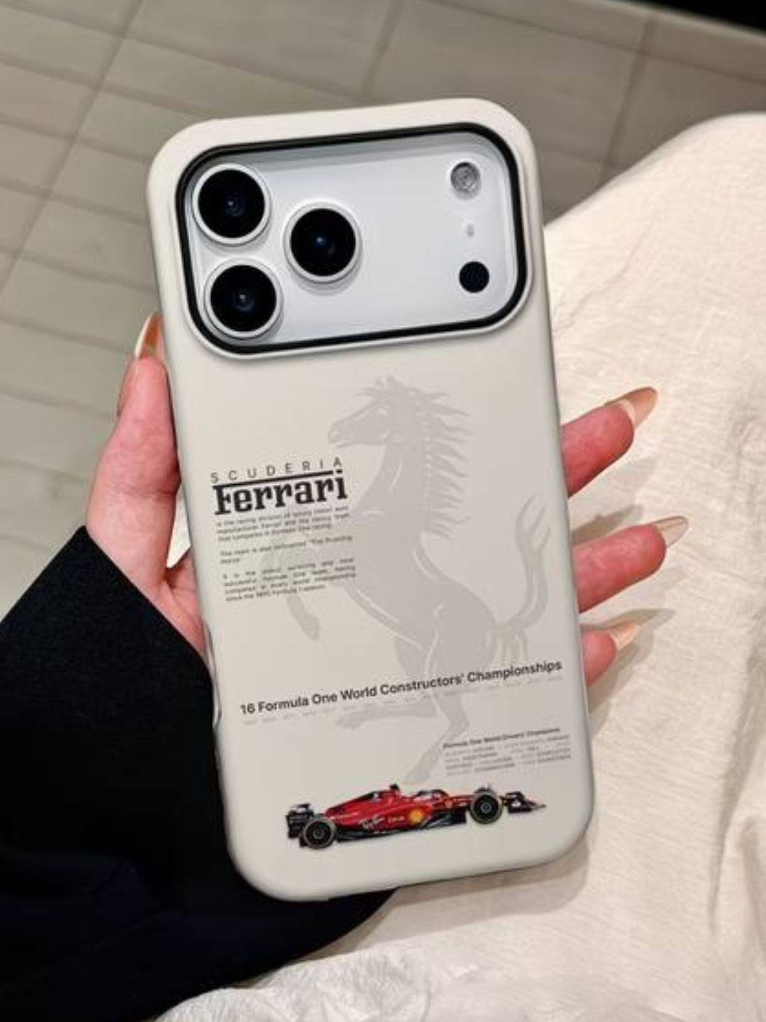 Матовый чехол для iPhone в стиле Ferrari Soul