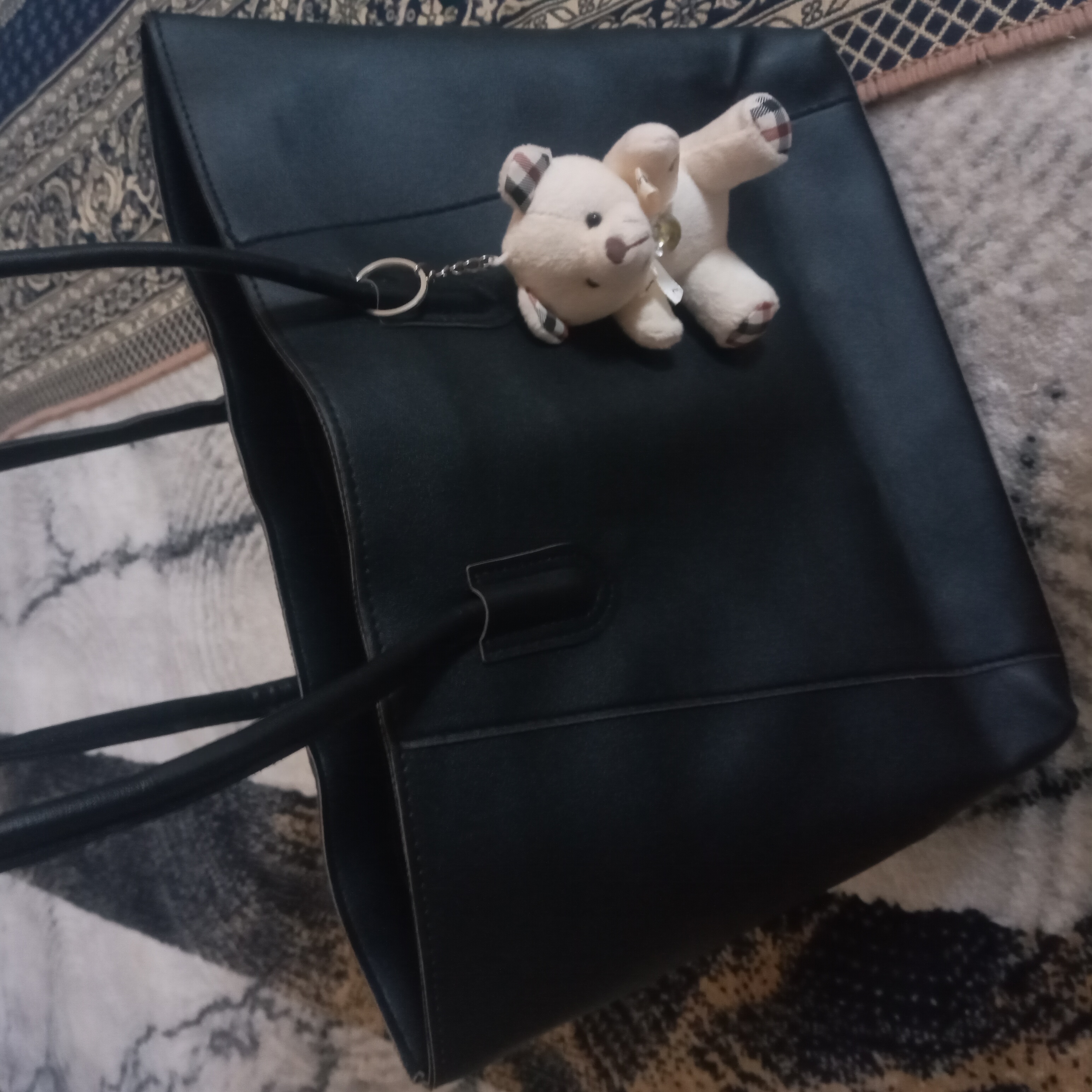 Maktab sumkasi, ayollar uchun katta, yelkaga qo‘yiladigan, to‘ti, A4 formatli, shopper