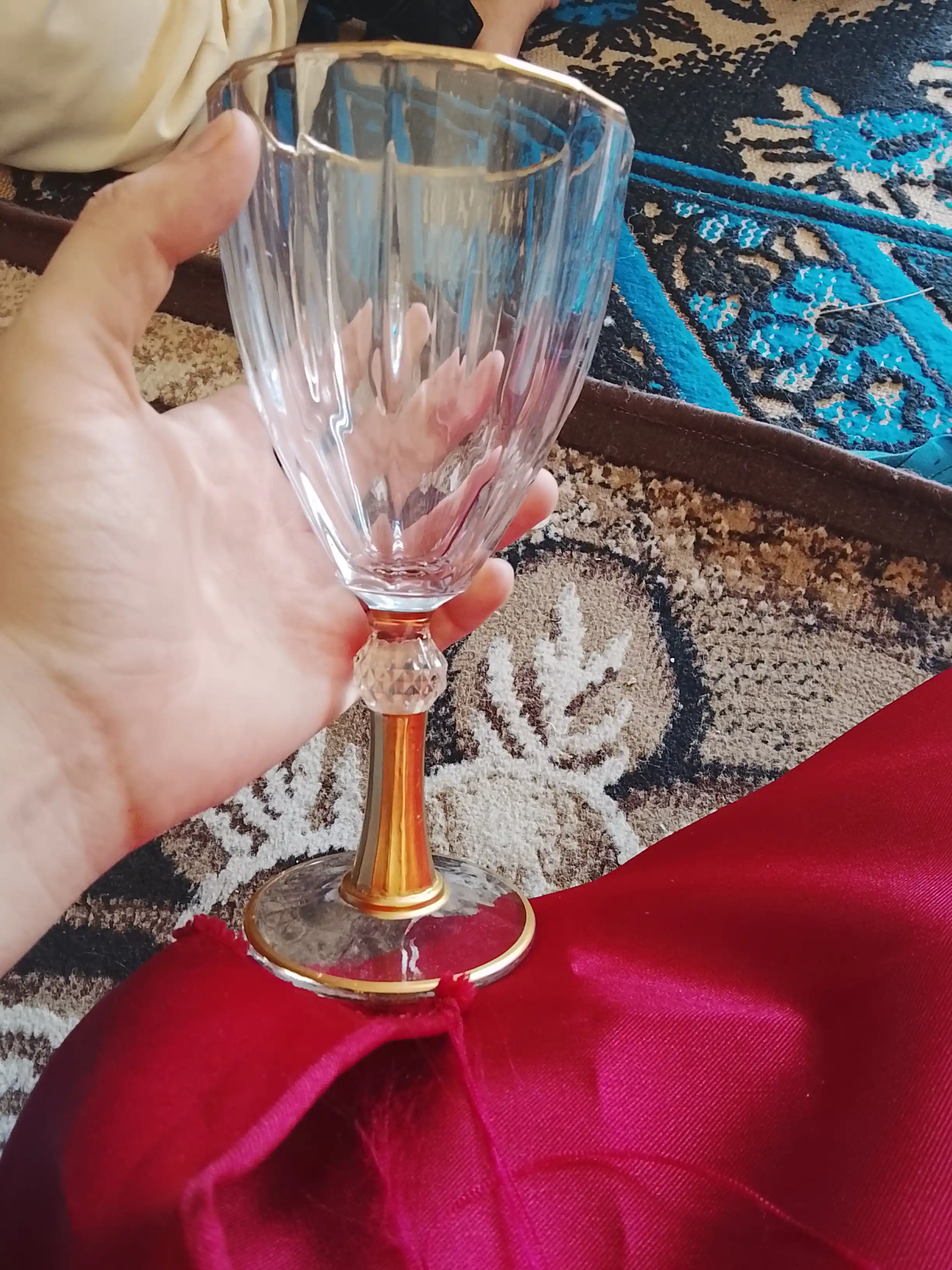 Rangli shishadan tayyorlangan, issiqqa chidaml, ichimliklar uchun fujerlar, 6 dona to‘plam