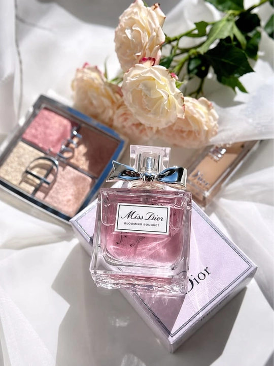 Женский парфюм Miss Dior Eau de Parfum 100 мл - 
