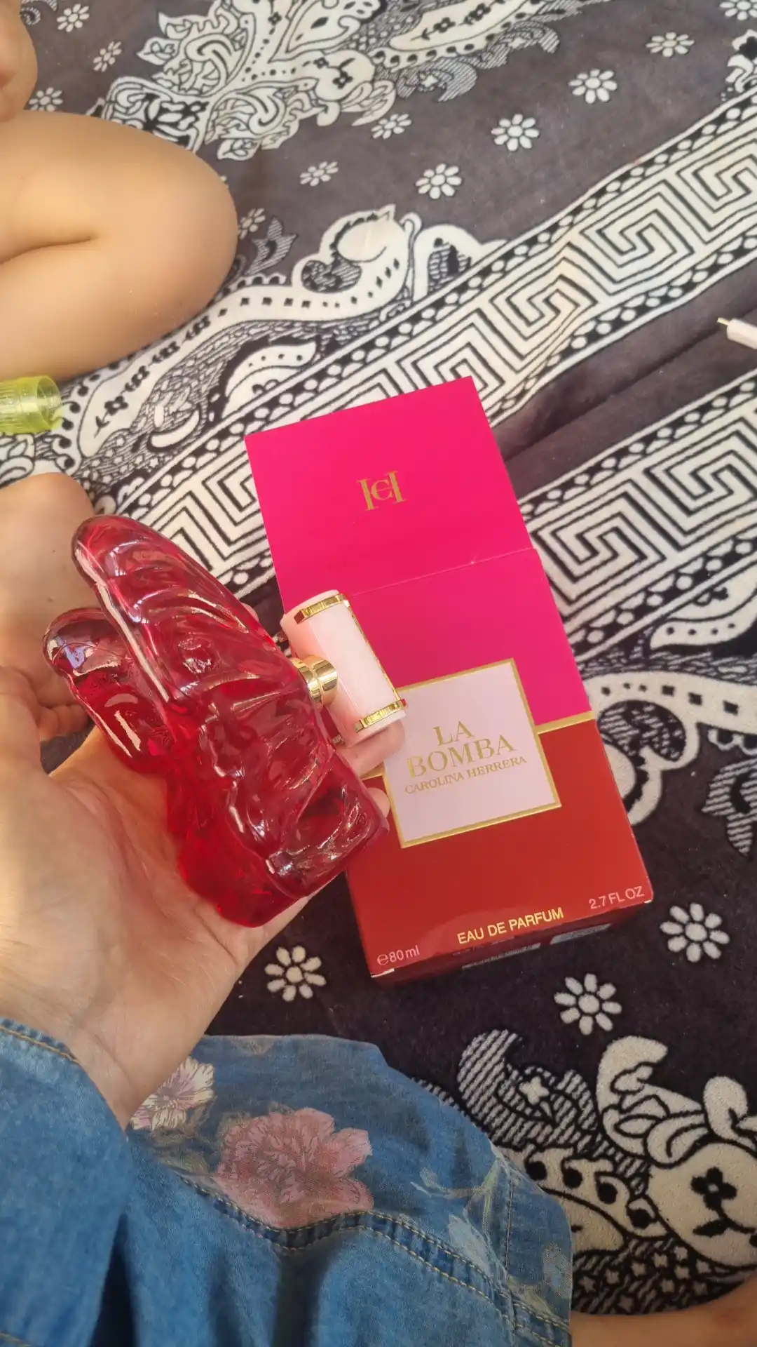 Carolina Herrera La Bomba ayollar atiri, EDP, 80 ml, uzoq saqlanuvchi parfyum