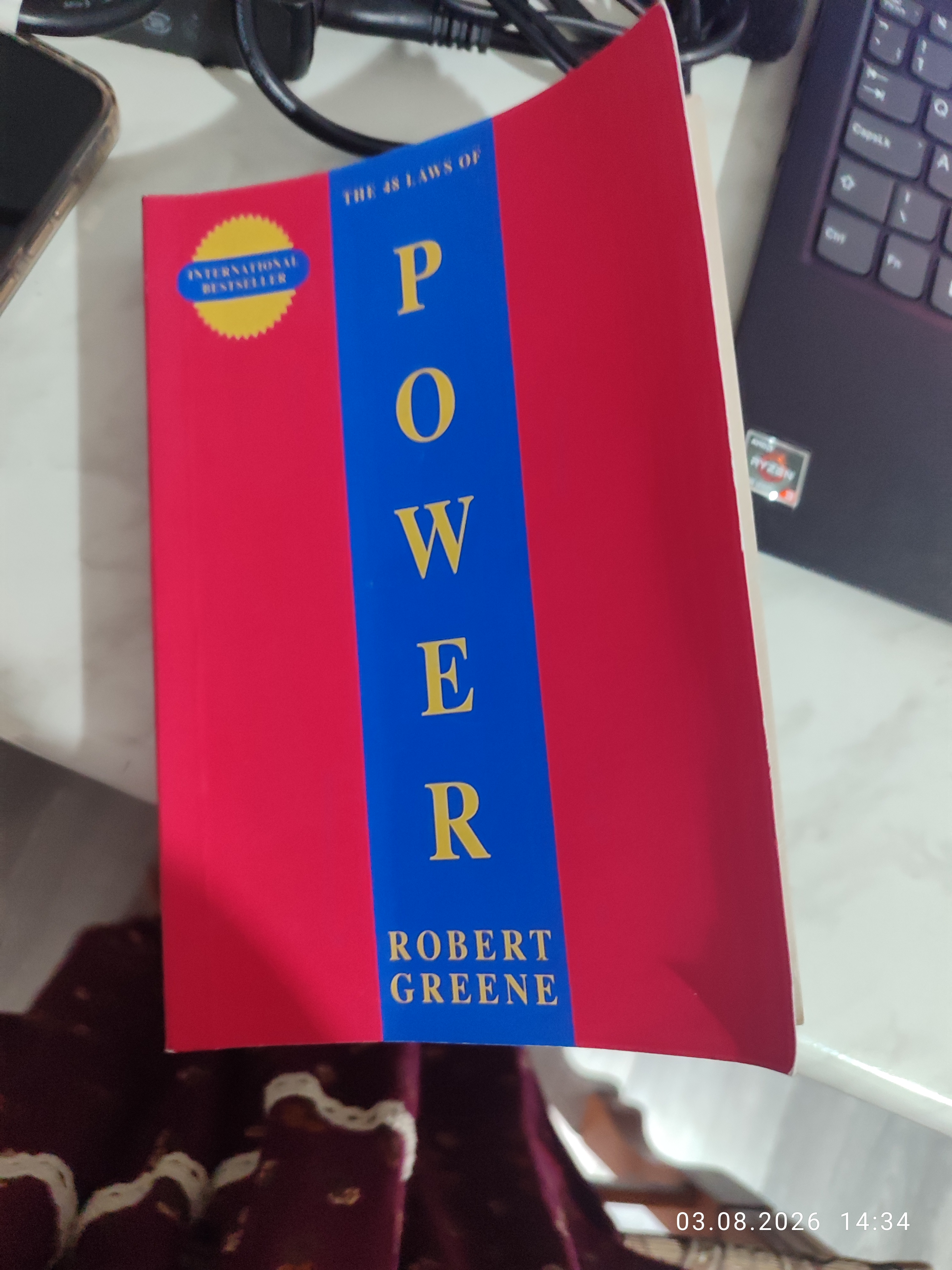 The 48 laws of Power Robert Greene, мягкий переплет