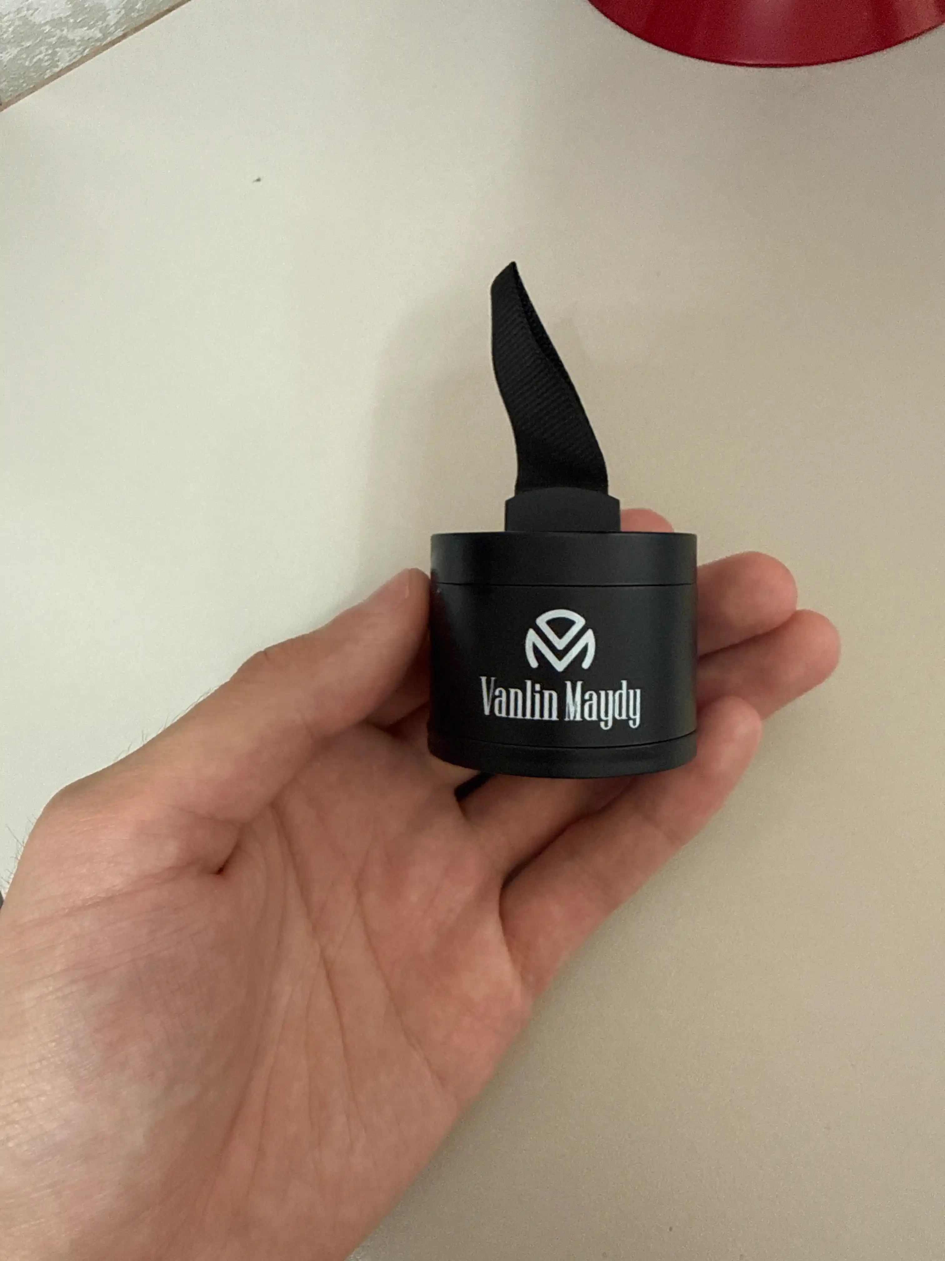 Oqargan sochlar, soqol, qoshlarni yopish uchun kukun, 4g