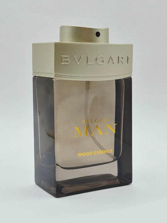 BVLGARI Erkaklar uchun yog‘och-sitrus iforli "Man Wood Essence" atir suvi, 100 ml