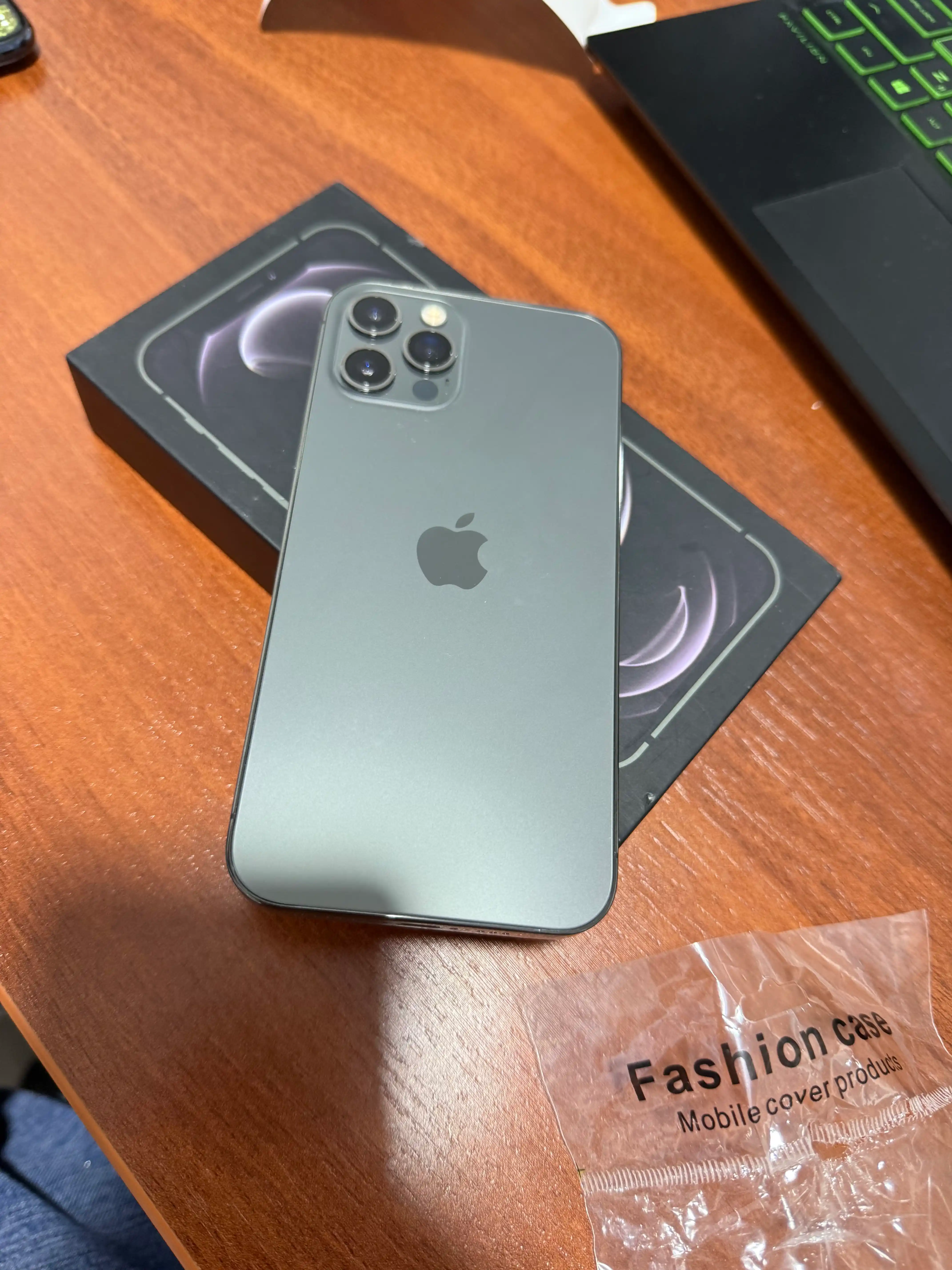 Smartfon Apple iPhone 12Pro, 128/256GB, SIM+Esim, g‘ilof va shisha sovg‘a sifatida