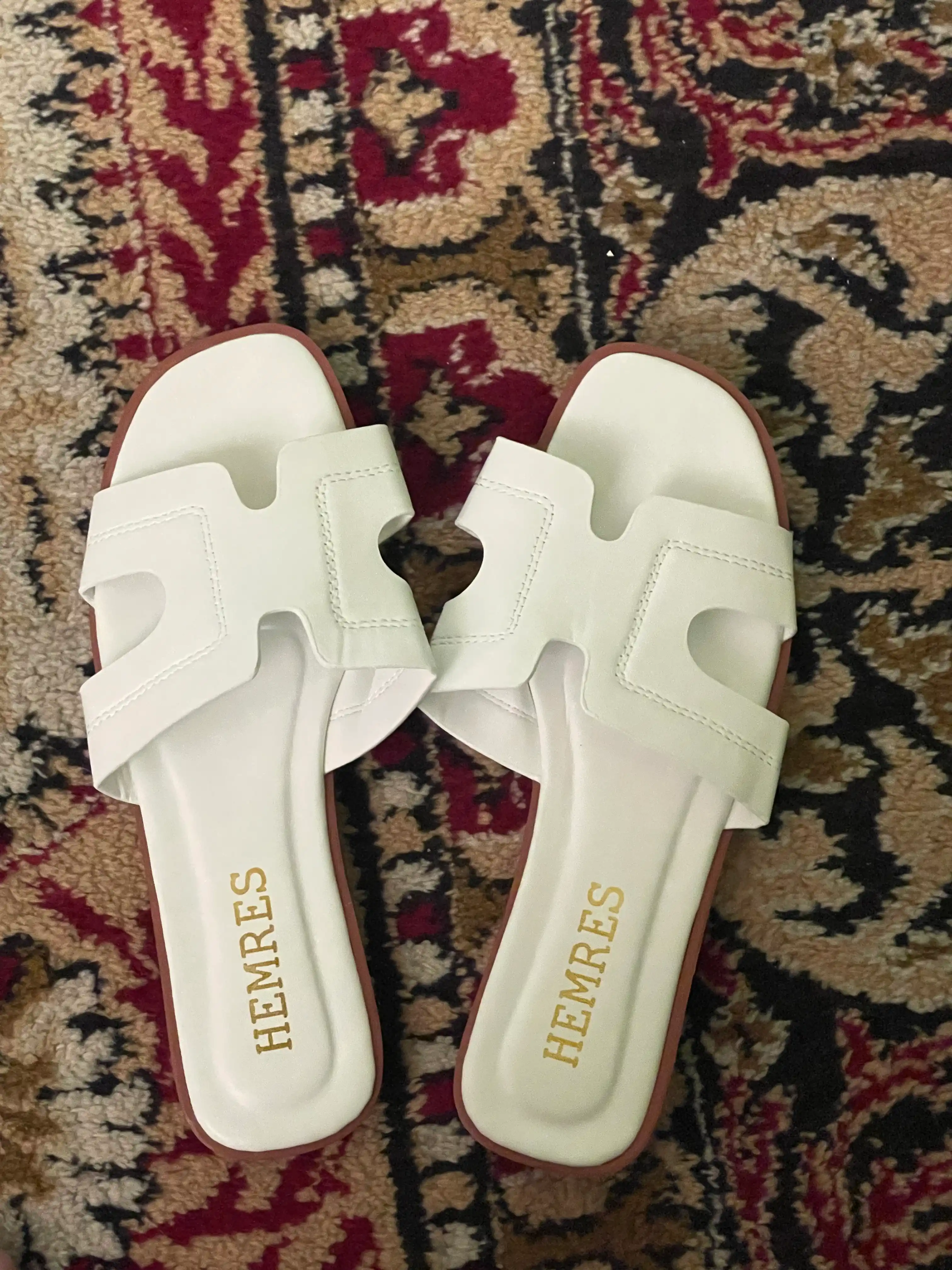 Yuqori sifatli ayollar shippaklari, Hermes shippaklari, ayollar poyabzali, 36-41 malomerka