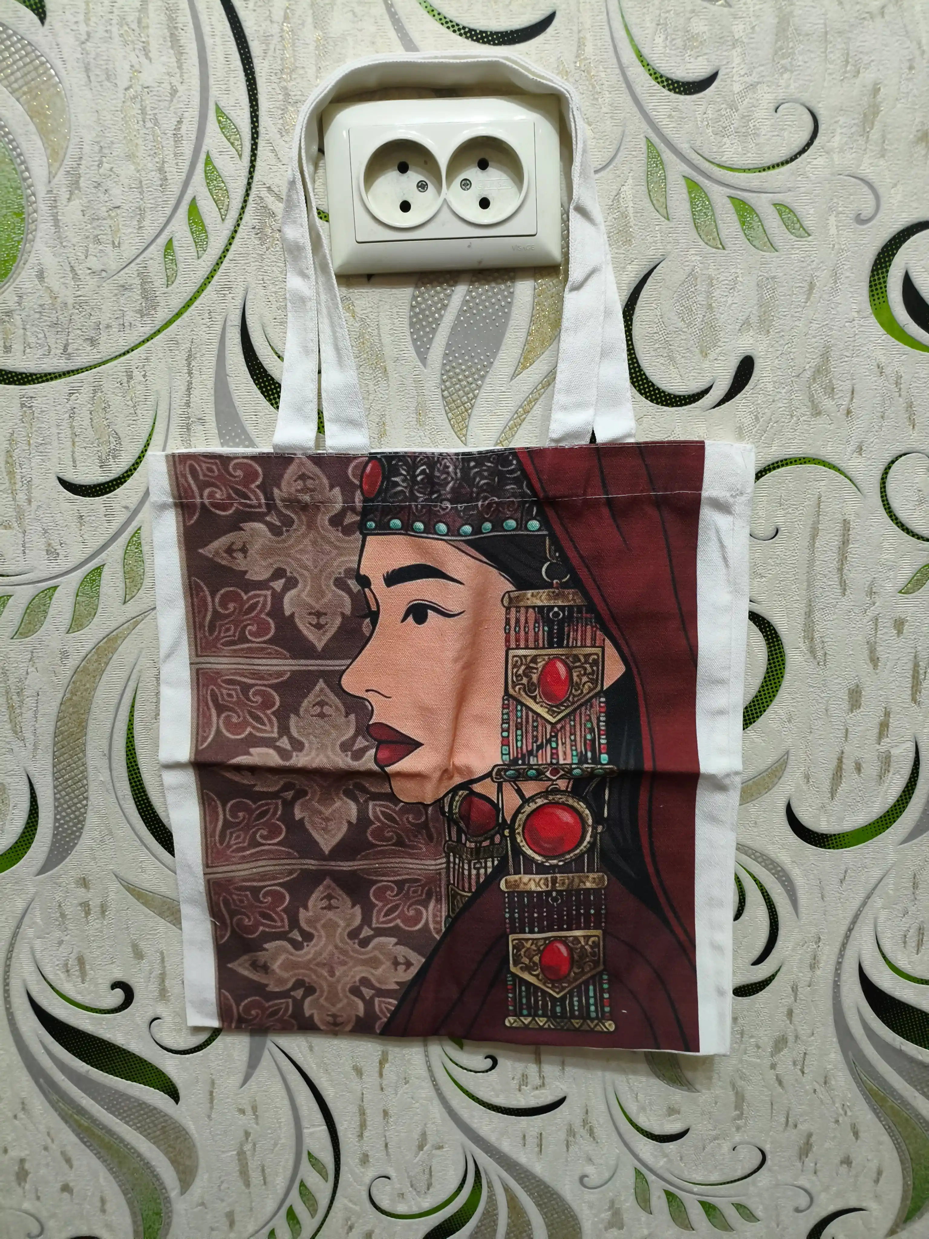 Шоппер сумка с аниме принтом, 35x38 см, белая