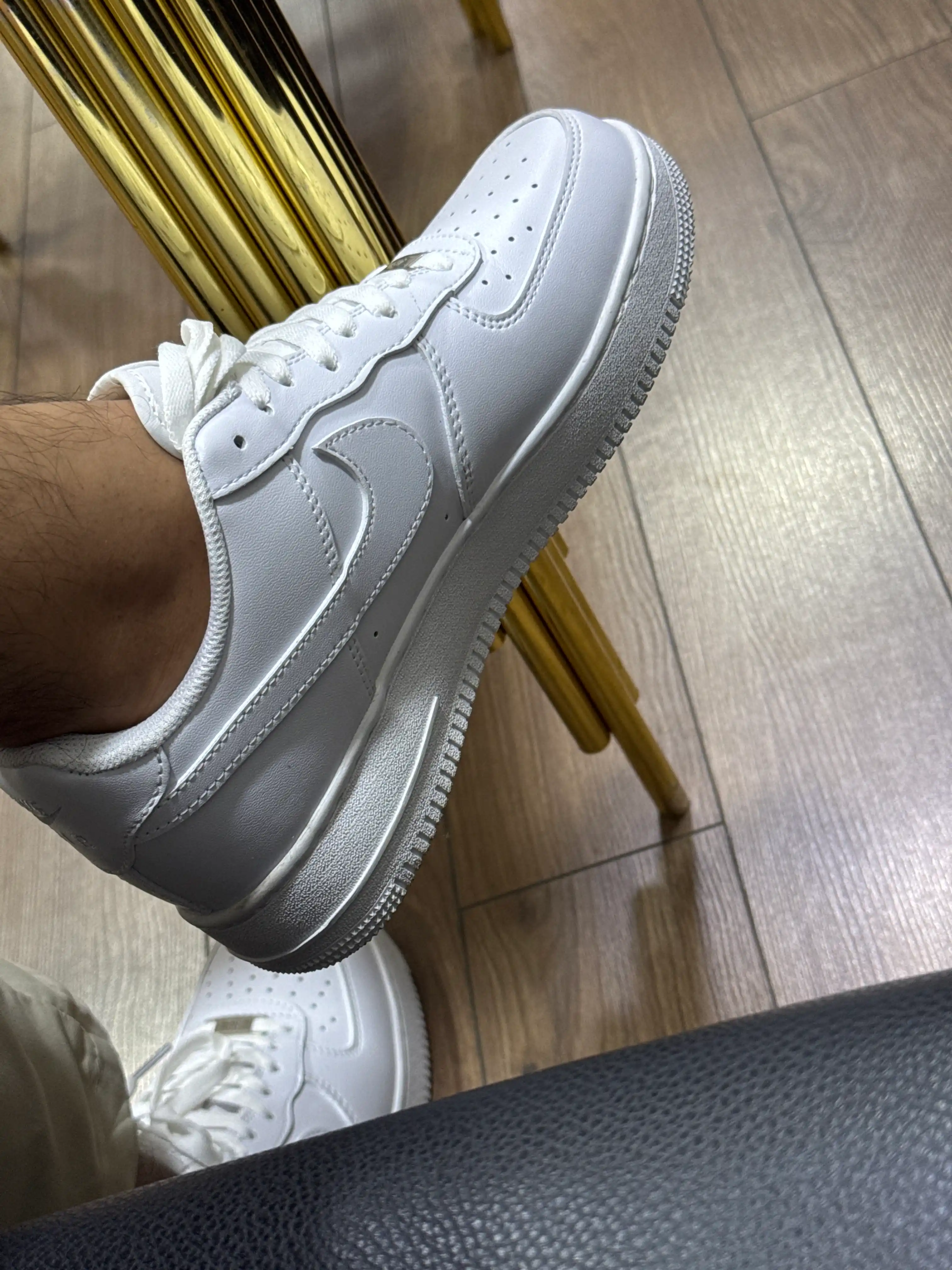 Erkaklar, ayollar va o‘smirlar uchun sport krossovkalari Nike Air Force 1, o'lchami 36-44
