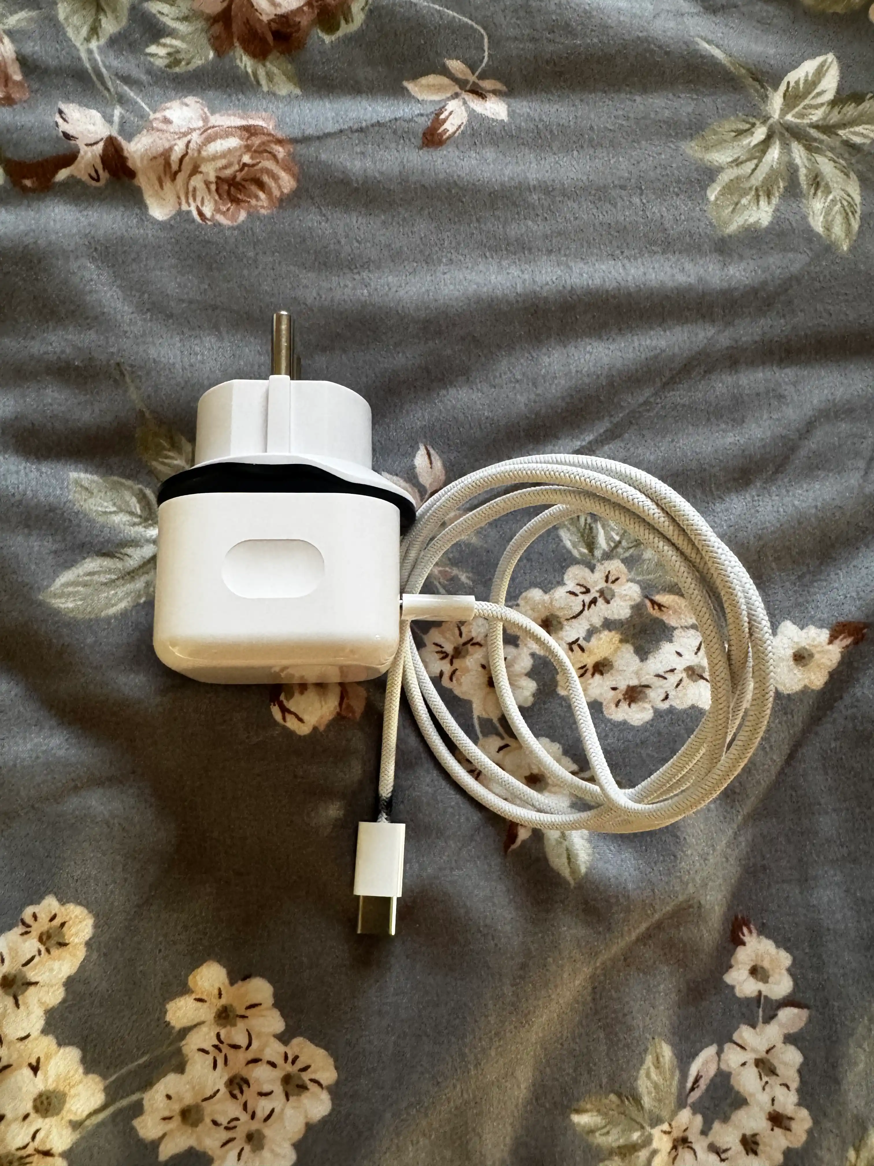 Зарядка для Айфона адаптер USB-C 20ват — быстрая зарядка для моделей iPhone 13,14,15,16,17