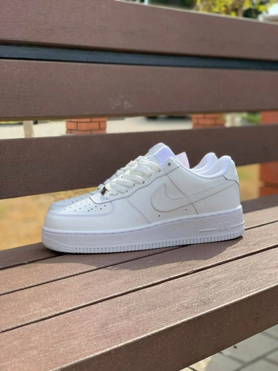 Erkaklar, ayollar va o‘smirlar uchun sport krossovkalari Nike Air Force 1, o'lchami 36-44 - 