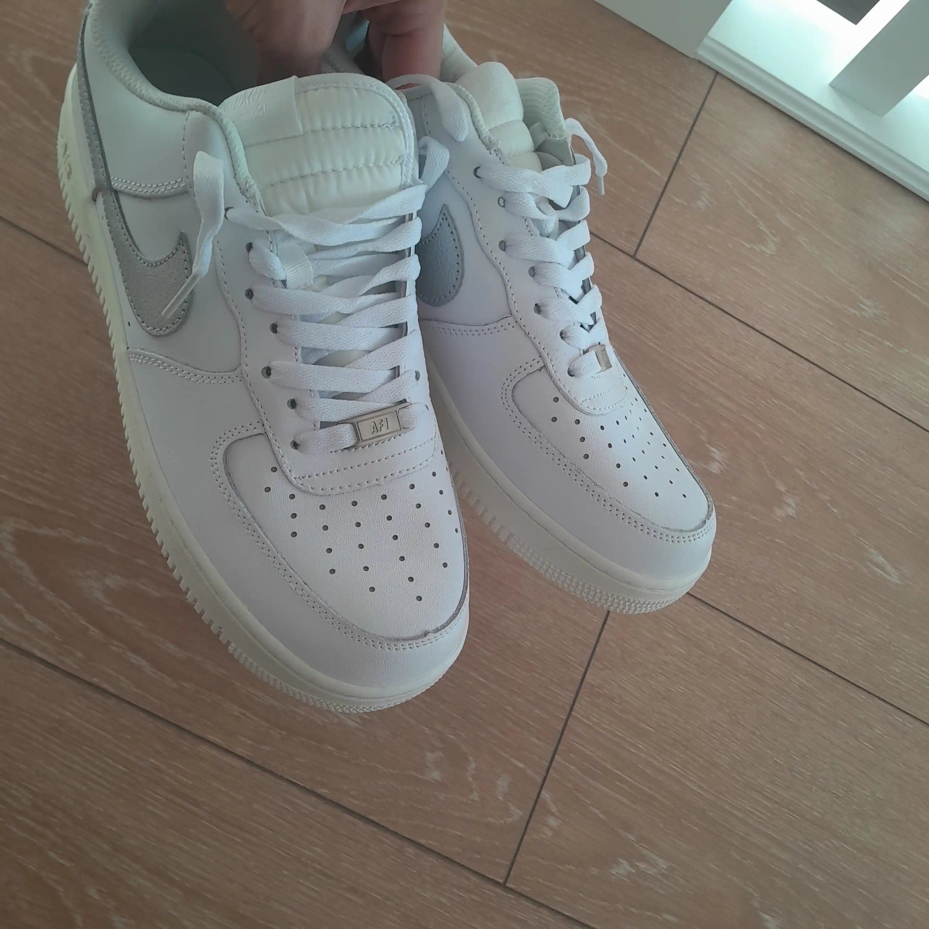 Erkaklar, ayollar va o‘smirlar uchun sport krossovkalari Nike Air Force 1, o'lchami 36-44
