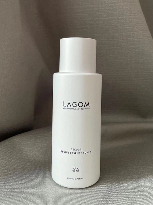 LAGOM Cellus Revive Essence Toner — это премиальный корейский тонер - 