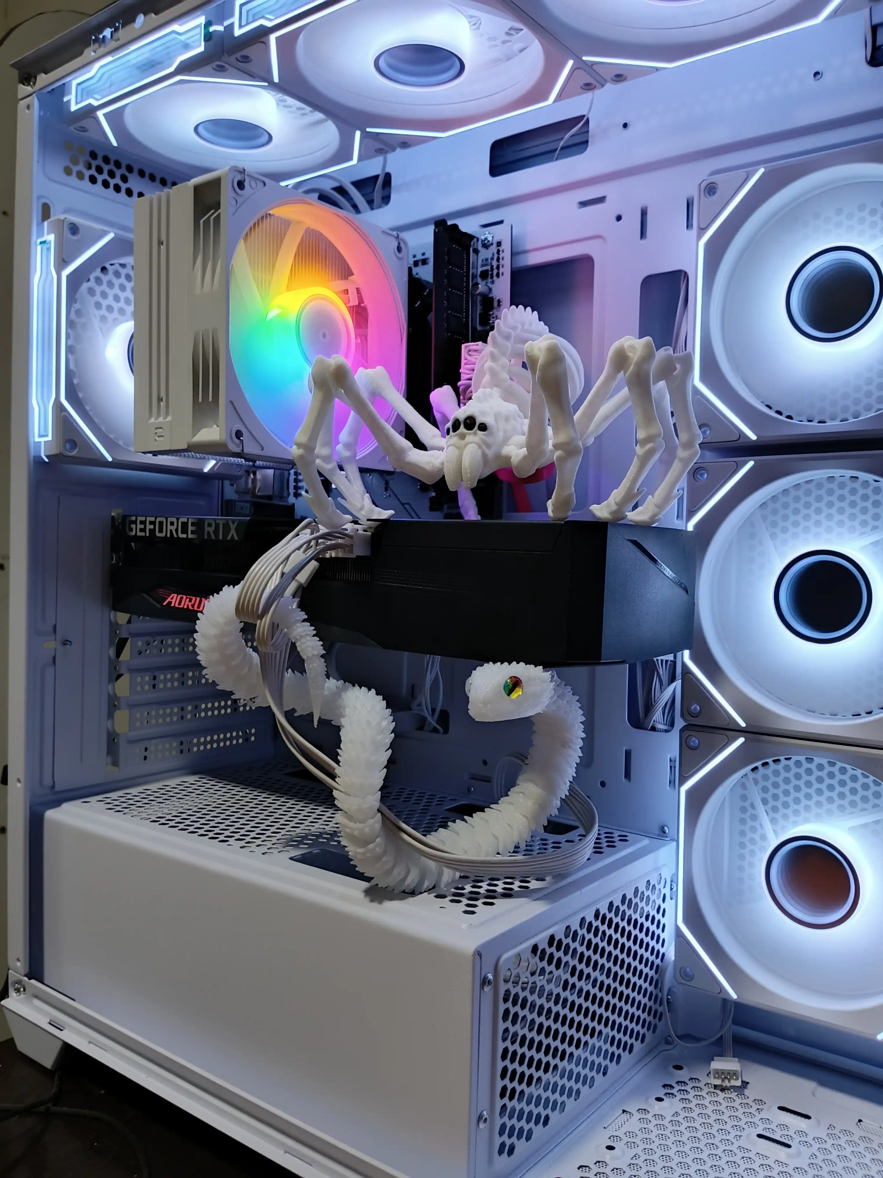 Креативная игрушка — дракон и змея, напечатанные на 3D-принтере