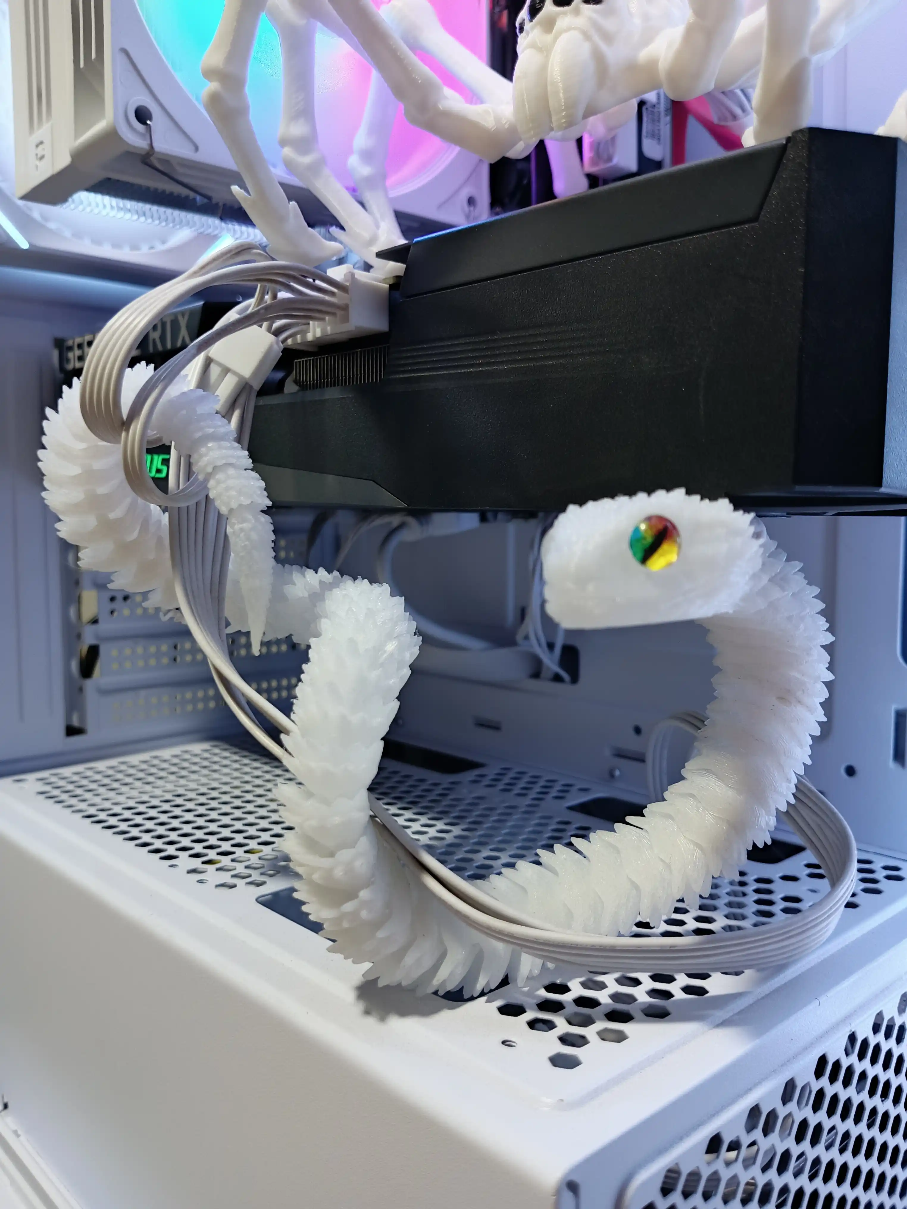 Креативная игрушка — дракон и змея, напечатанные на 3D-принтере