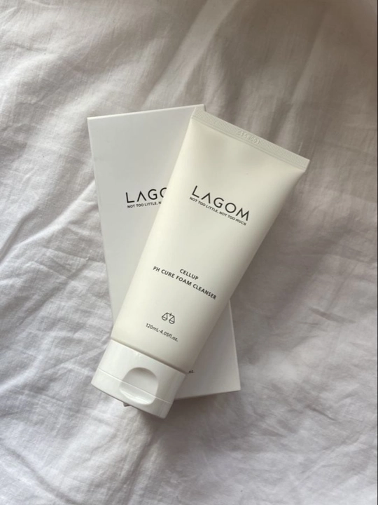 LAGOM Cellup pH Cure Foam Cleanser — пенка для умывания с pH-балансом, 120 мл - 