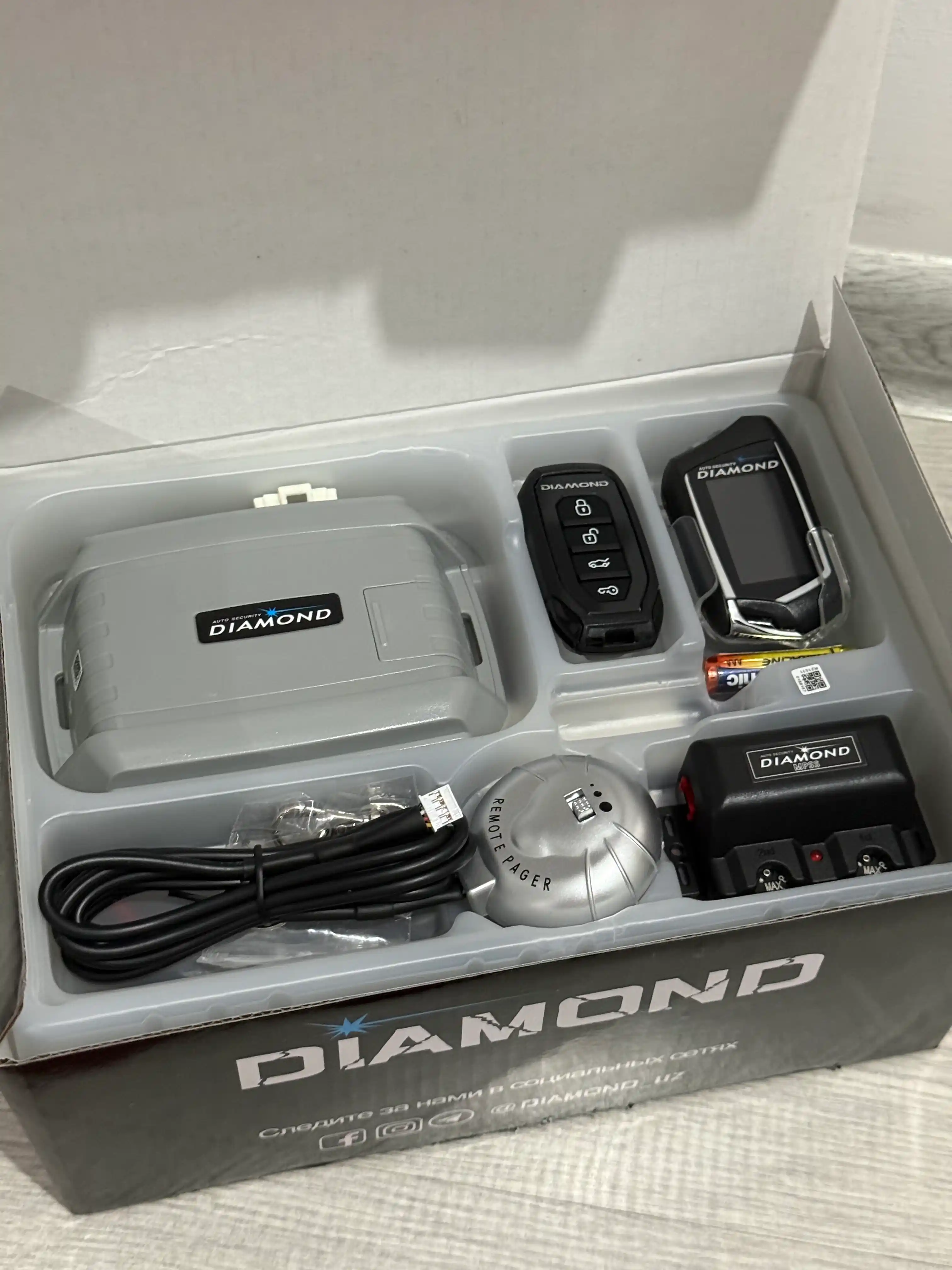 Пульт автомобильной сигнализации DIAMOND 906