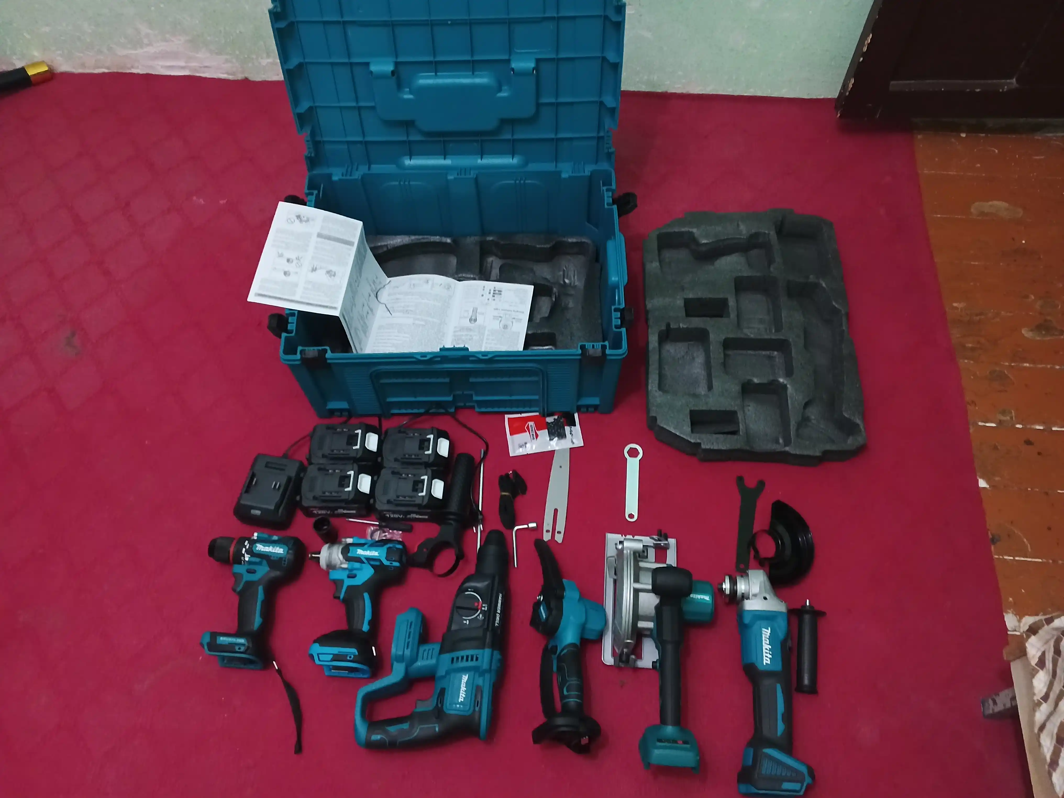 Akkumulyatorli to'plam, 4/5/6 tasi 1 da, perforator,shurupovert, gaykovert, bolgarkа, arra