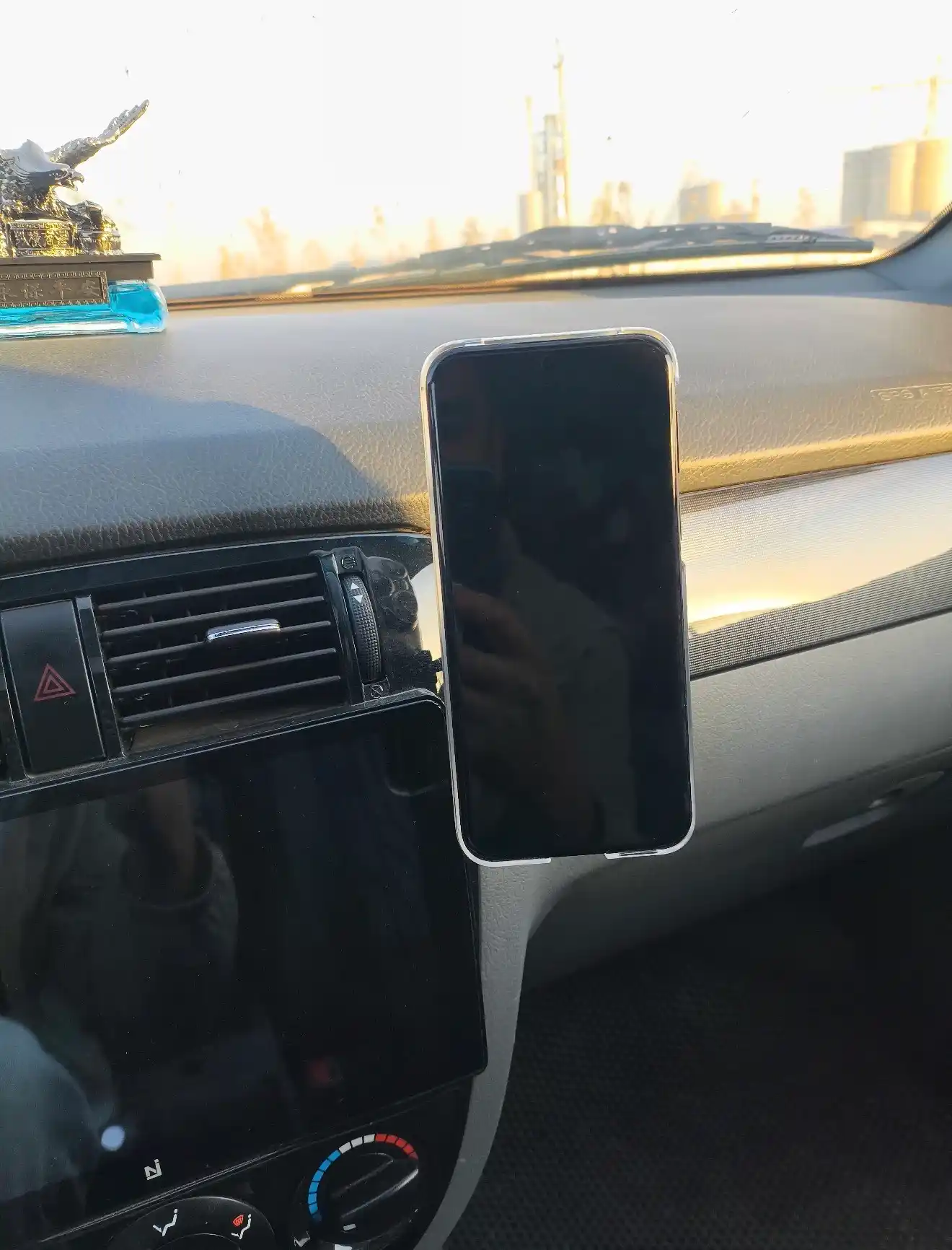 Магнитный автомобильный держатель для телефона складной, вращающийся на 360°