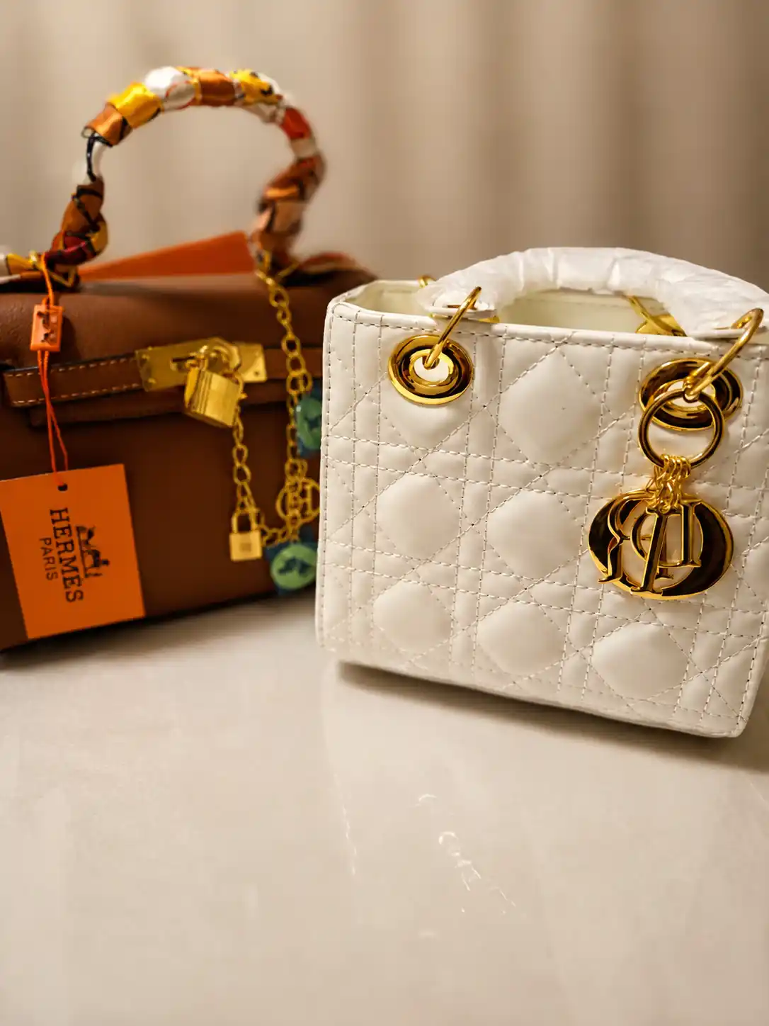 Dior uslubidagi ayollar mini-sumkasi