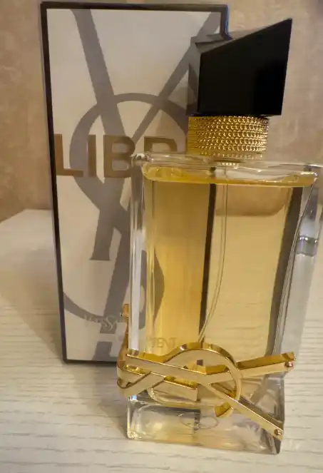 Ayollar uchun parfyumlangan suv Libre, 90 ml