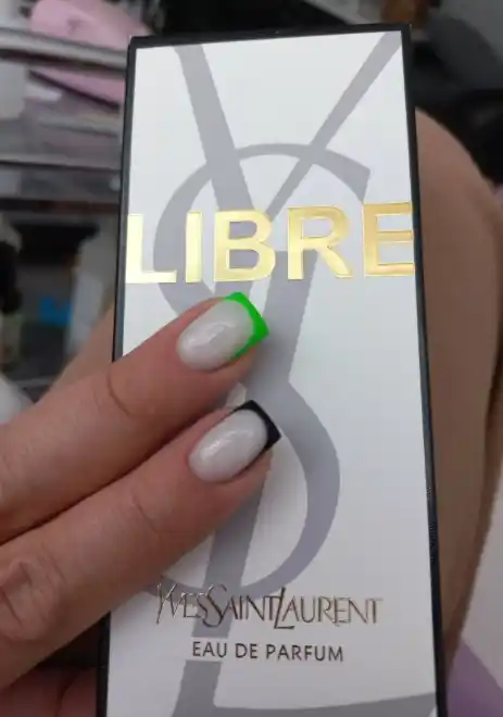 Ayollar uchun parfyumlangan suv Libre, 90 ml