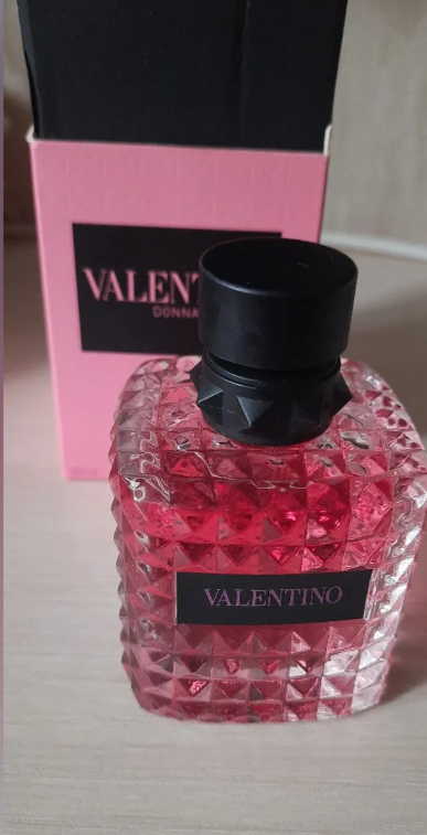 Женские духи Valentino BORN IN ROMA DONNA 100мл ноты мандарина