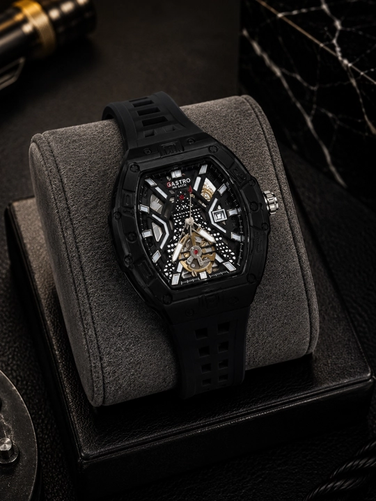 Мужские наручные часы Richard Mille — кварцевая модель типа «скелетон» с индикацией даты - 