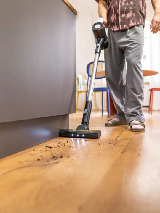 Аккумуляторный пылесос Karcher VCS 3 Nano Complete 1.198-930.0