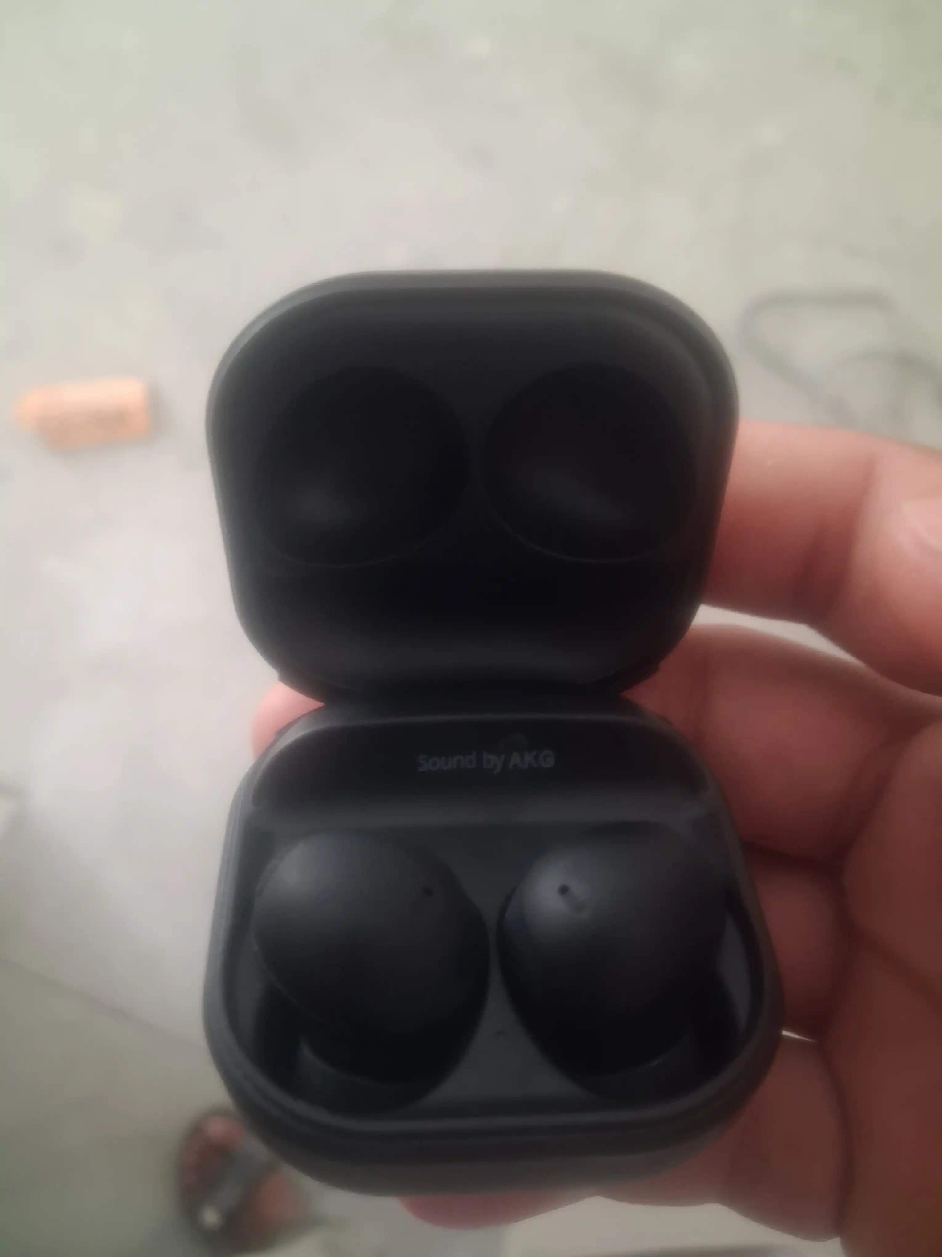 Galaxy Buds Pro simsiz quloqchinlar, Bluetooth orqali ulanish, sensor boshqaru, naushnik