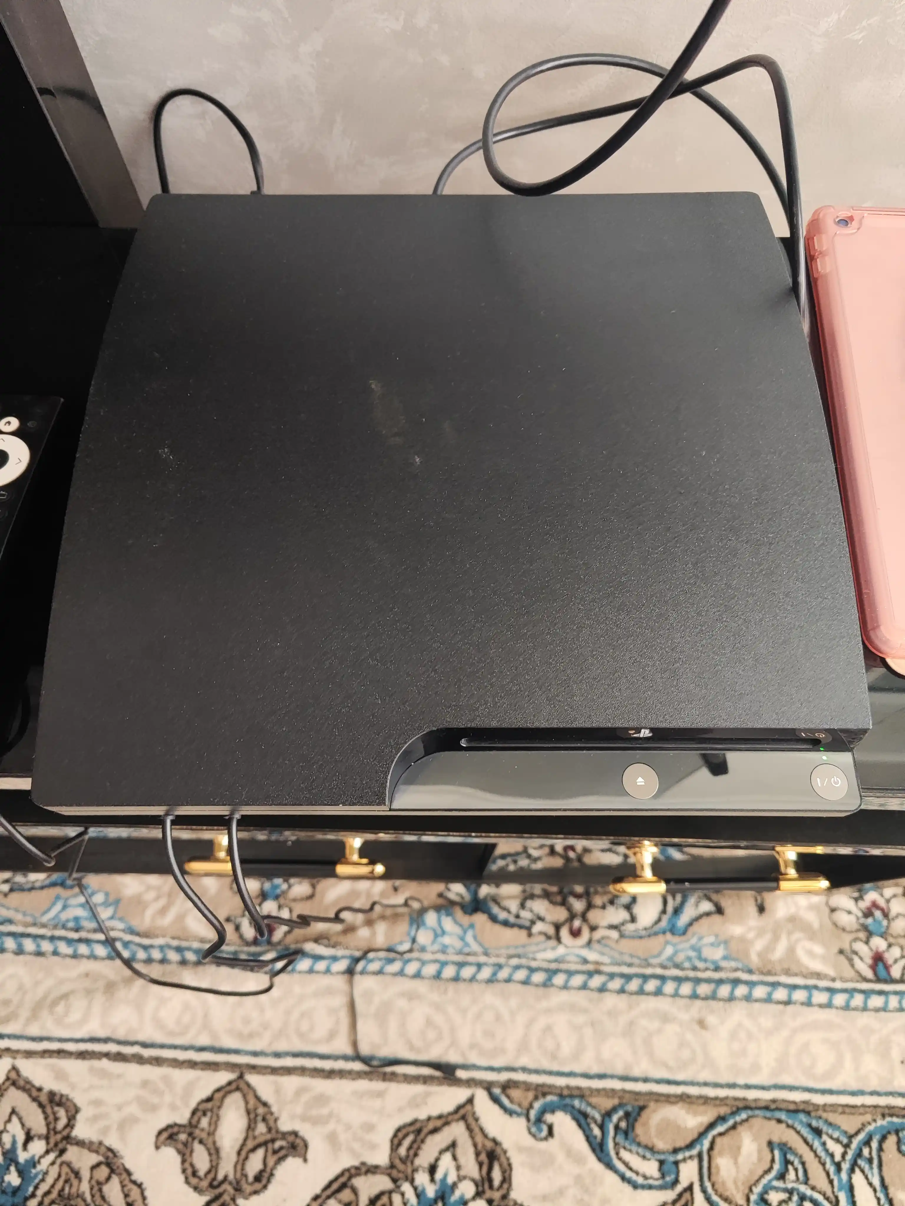 Sony PlayStation 3 Slim, 250–500GB, с установленными играми, 1–4 геймпада